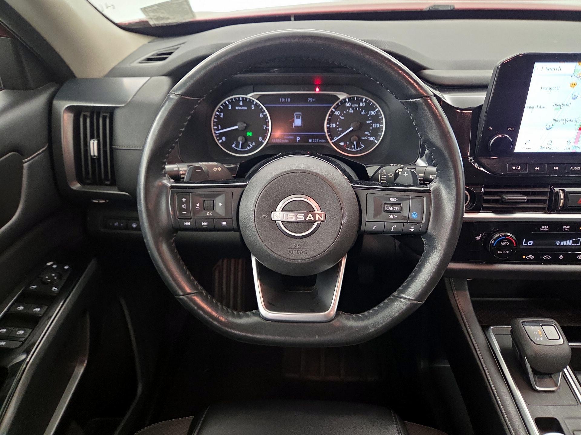 Thumbnail: 2023 Nissan Pathfinder - 10