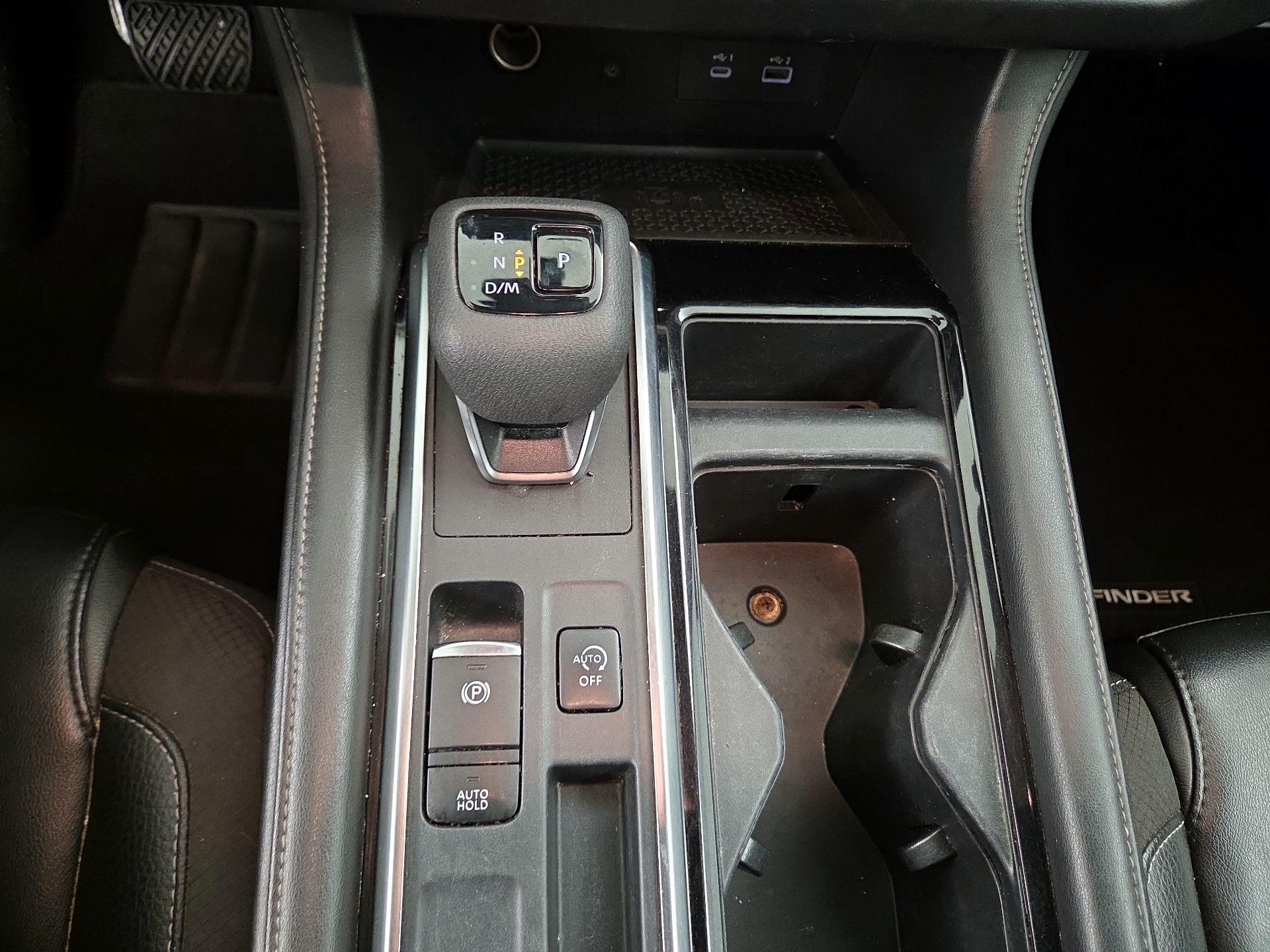 Thumbnail: 2023 Nissan Pathfinder - 18