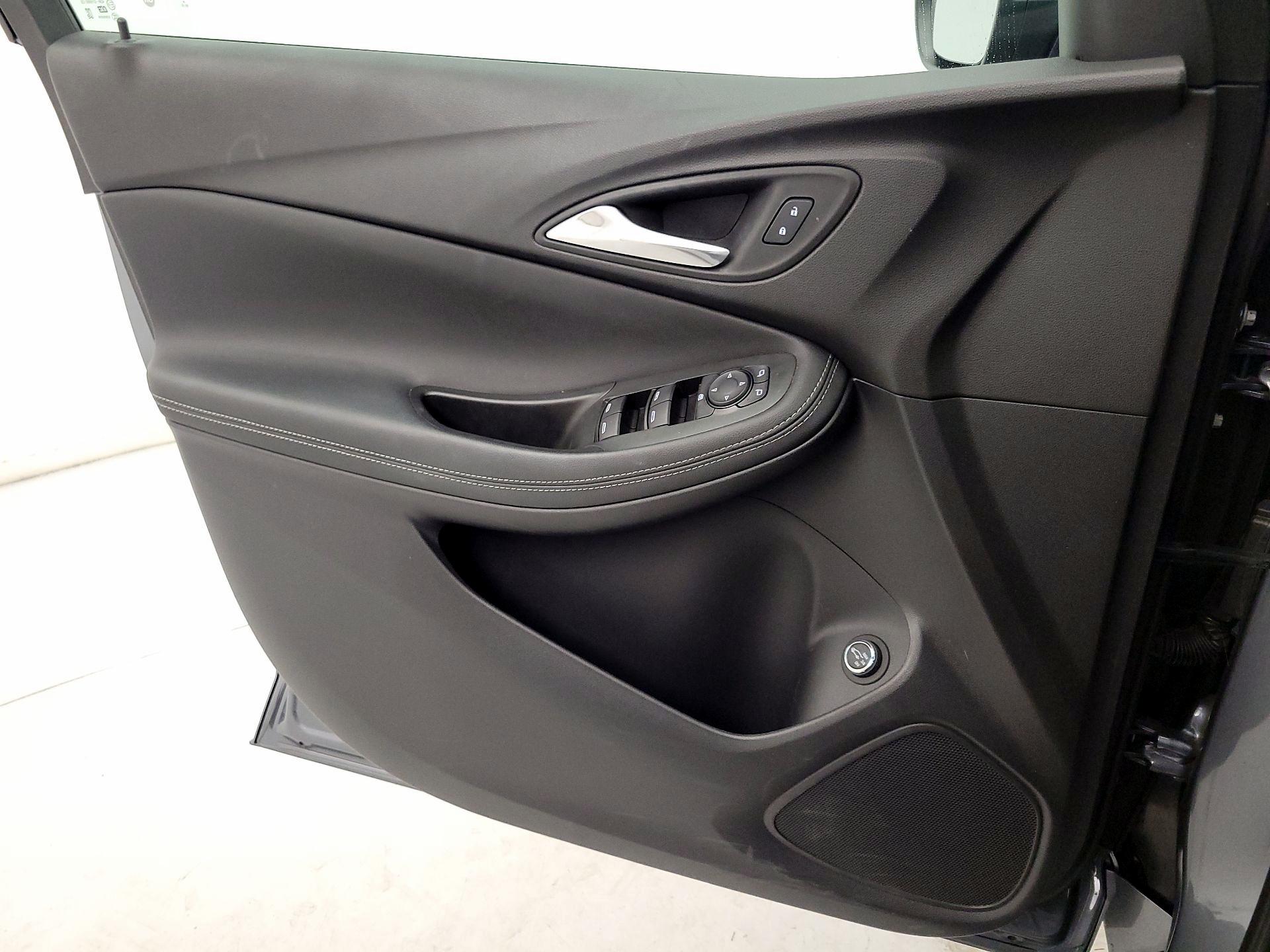 Thumbnail: 2022 Buick Encore GX - 12