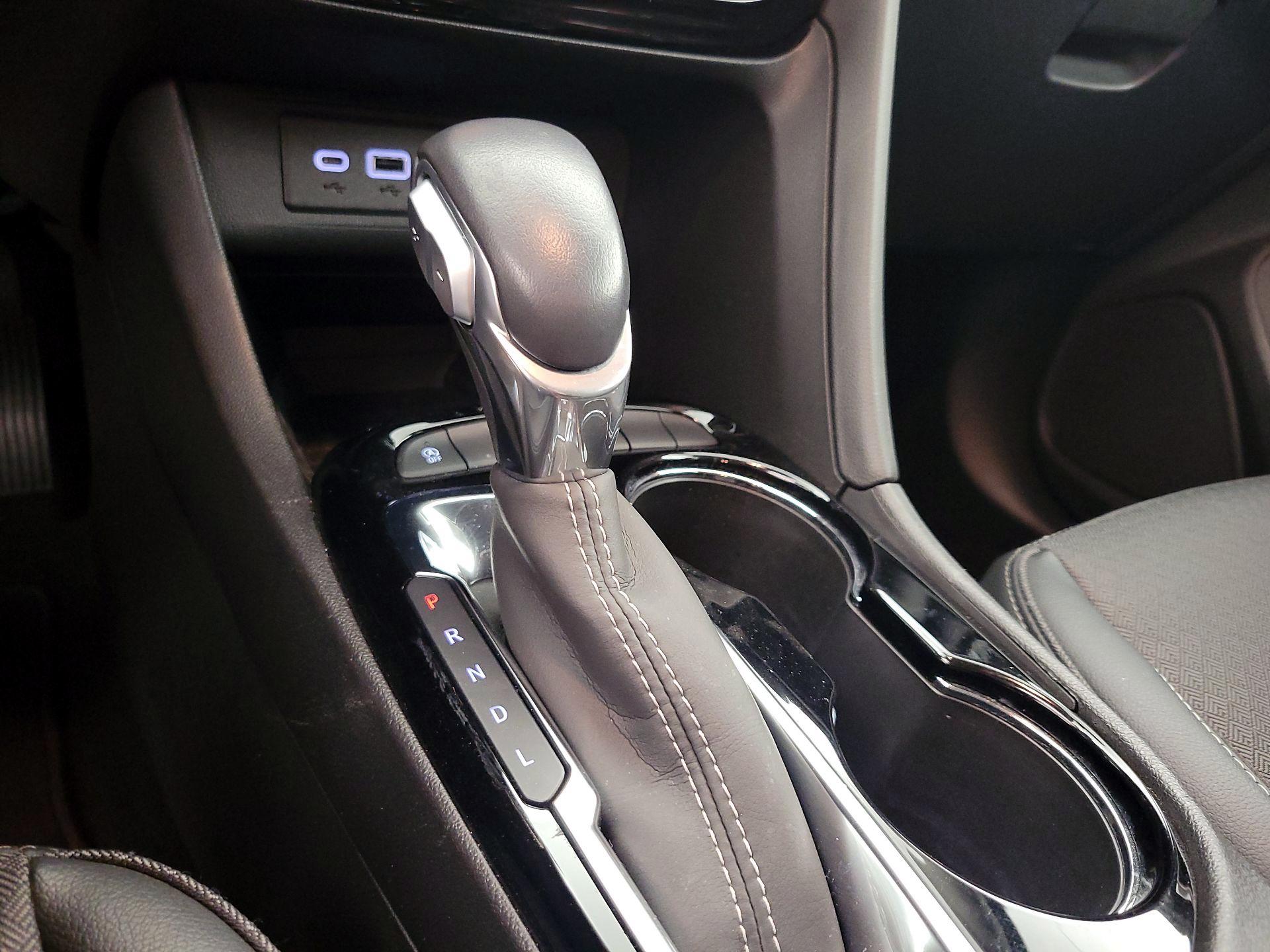 Thumbnail: 2022 Buick Encore GX - 17