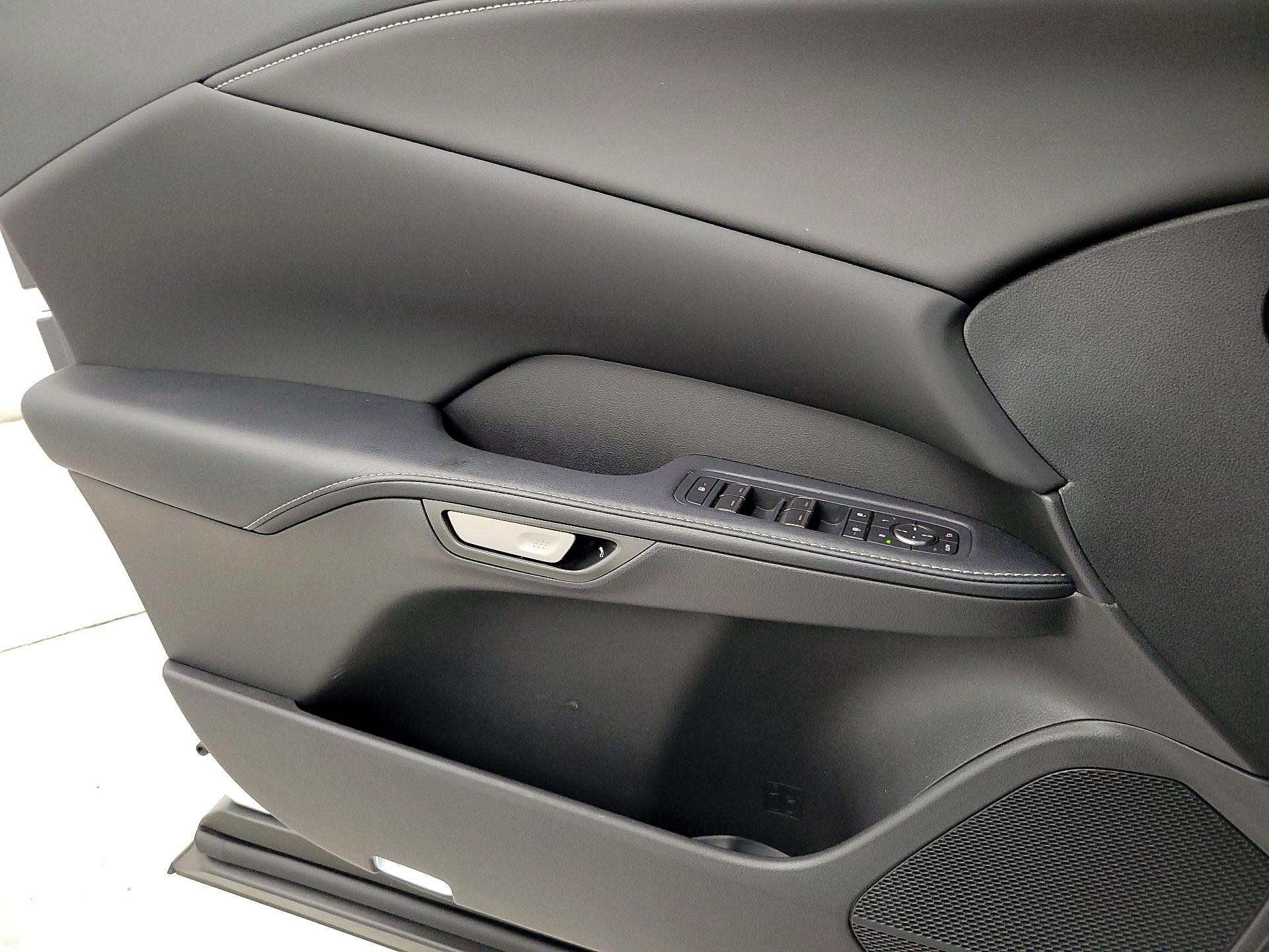 Thumbnail: 2025 Lexus RX - 12