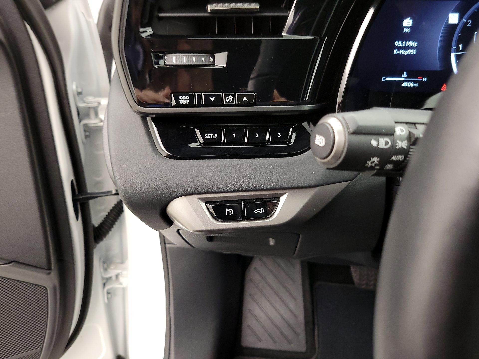 Thumbnail: 2025 Lexus RX - 13