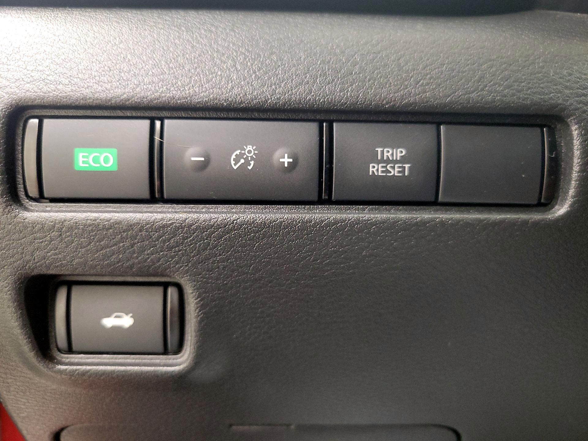 Thumbnail: 2020 Nissan Sentra - 13