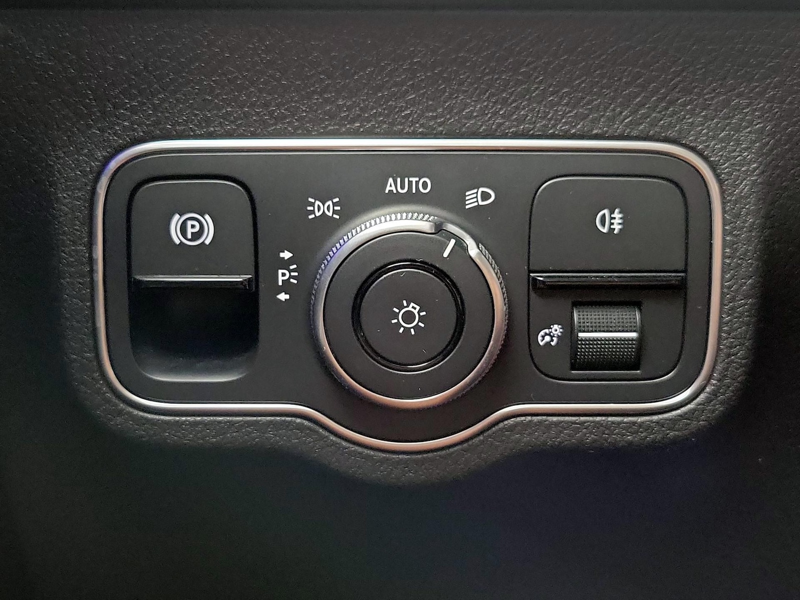 2023 Mercedes-Benz GLB Base - Photo 14