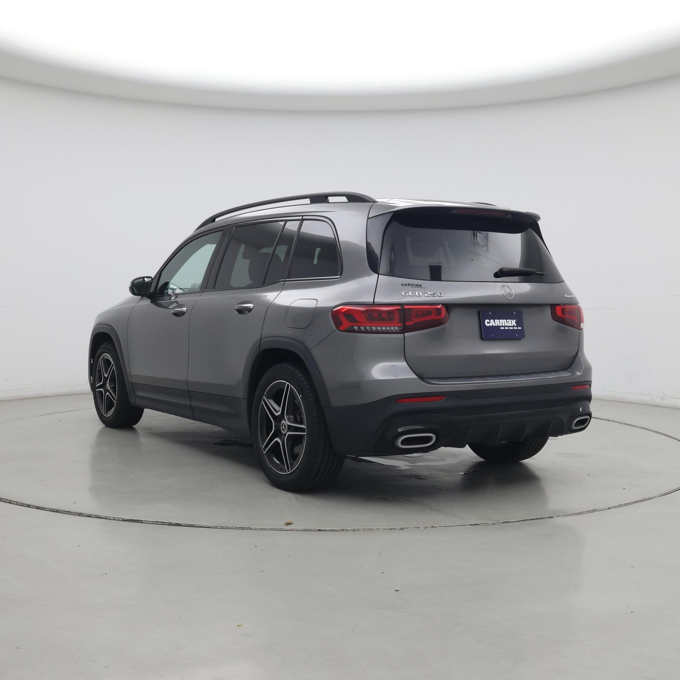 Thumbnail: 2023 Mercedes-Benz GLB - 2