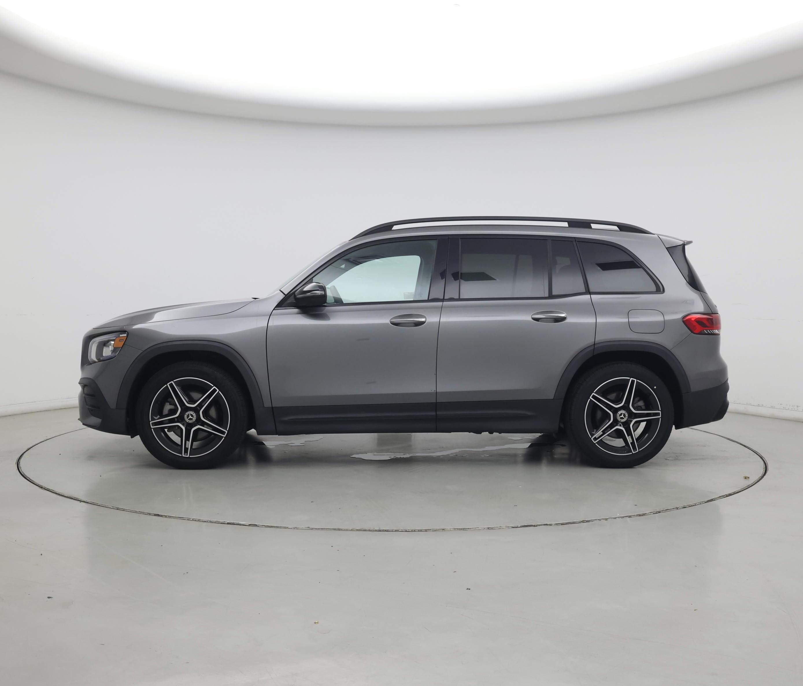 Thumbnail: 2023 Mercedes-Benz GLB - 3
