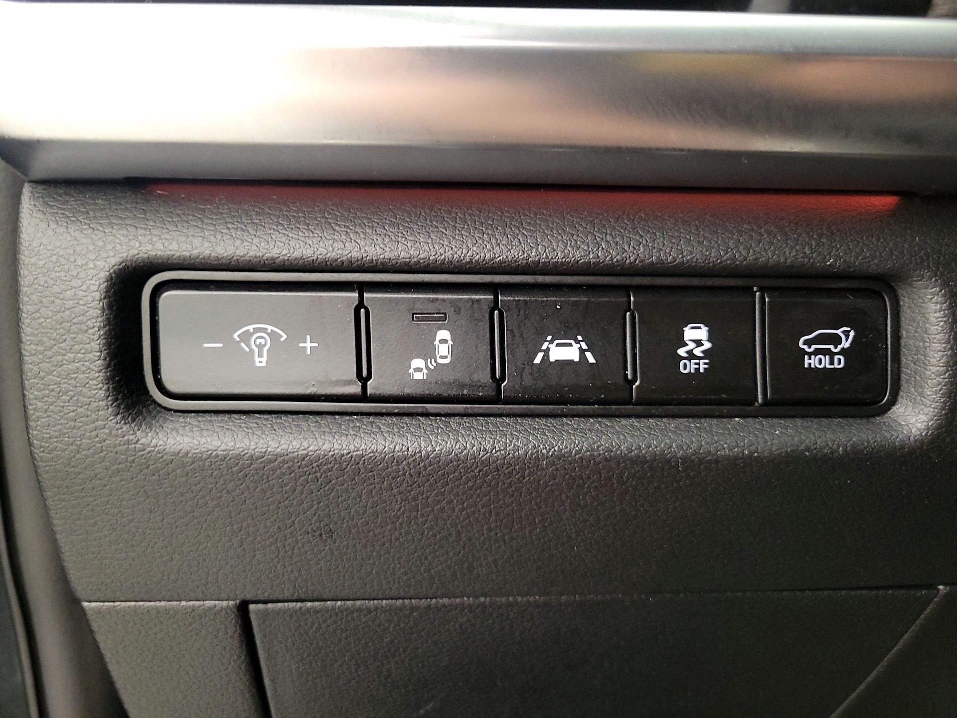 Thumbnail: 2020 Kia Telluride - 13