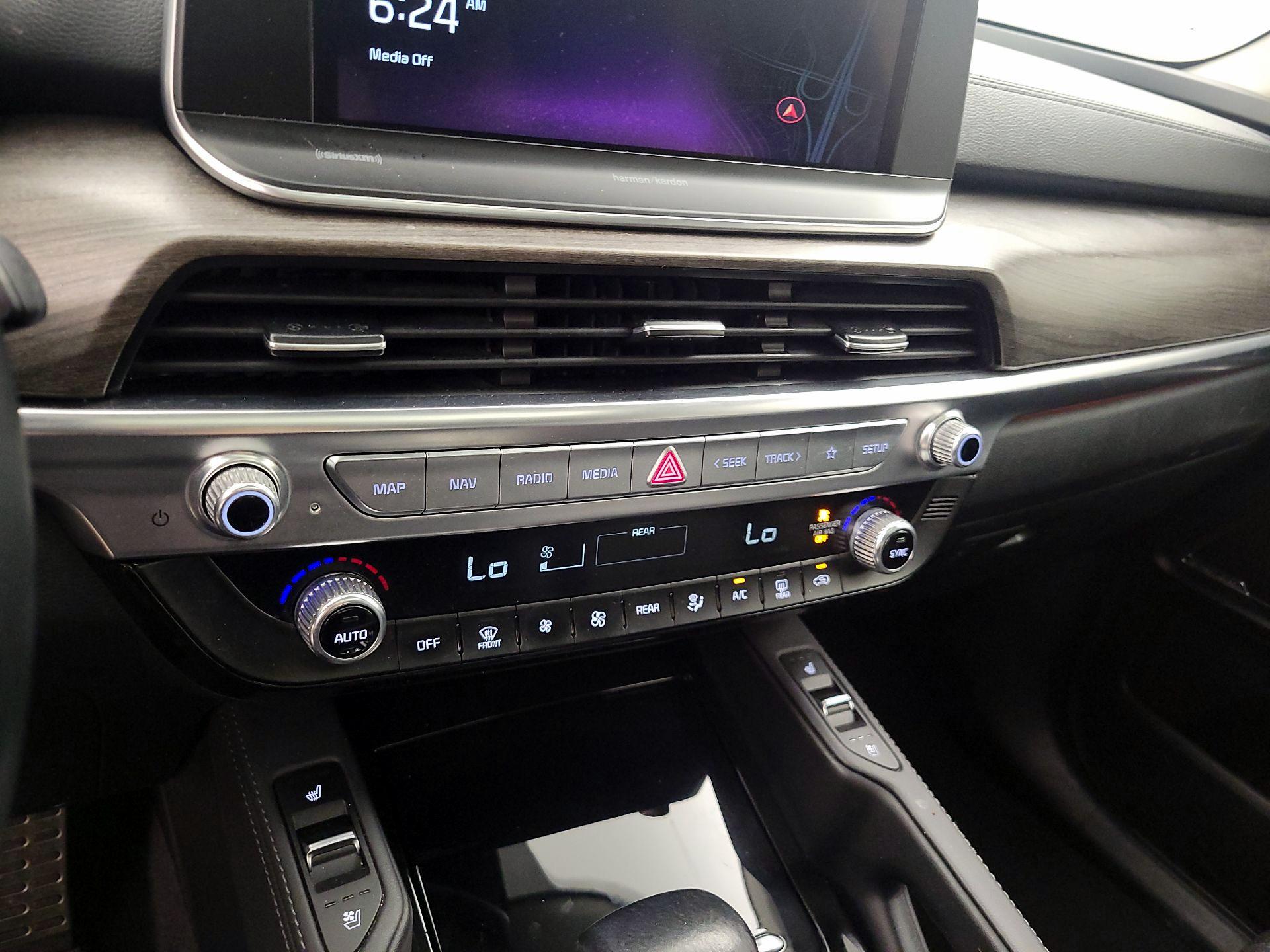 Thumbnail: 2020 Kia Telluride - 17