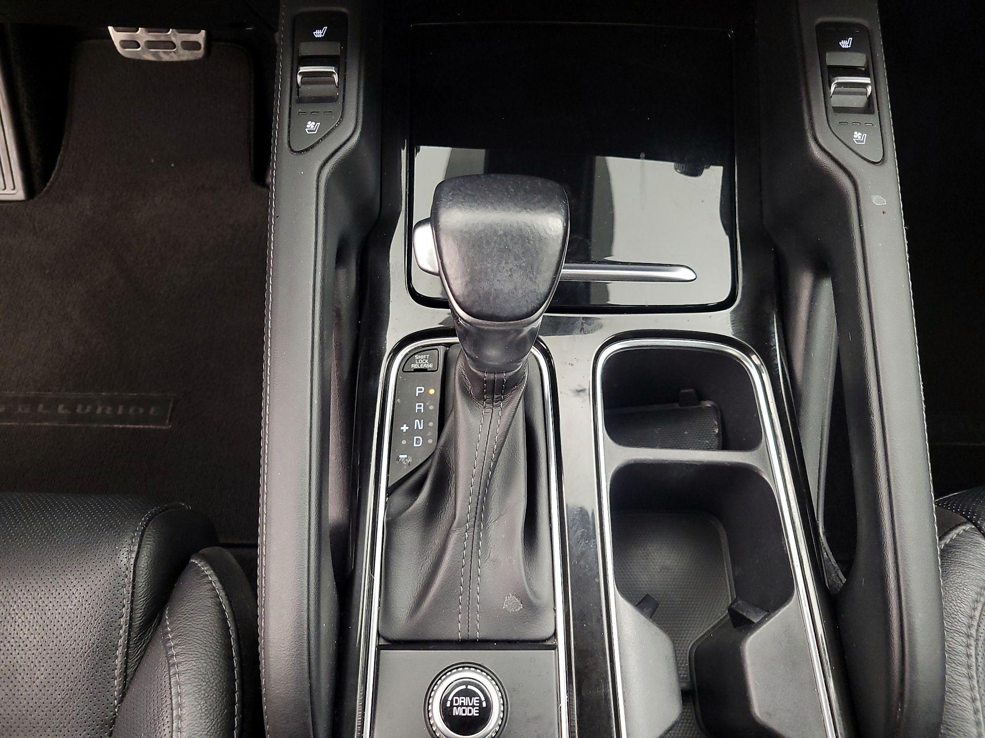 Thumbnail: 2020 Kia Telluride - 18