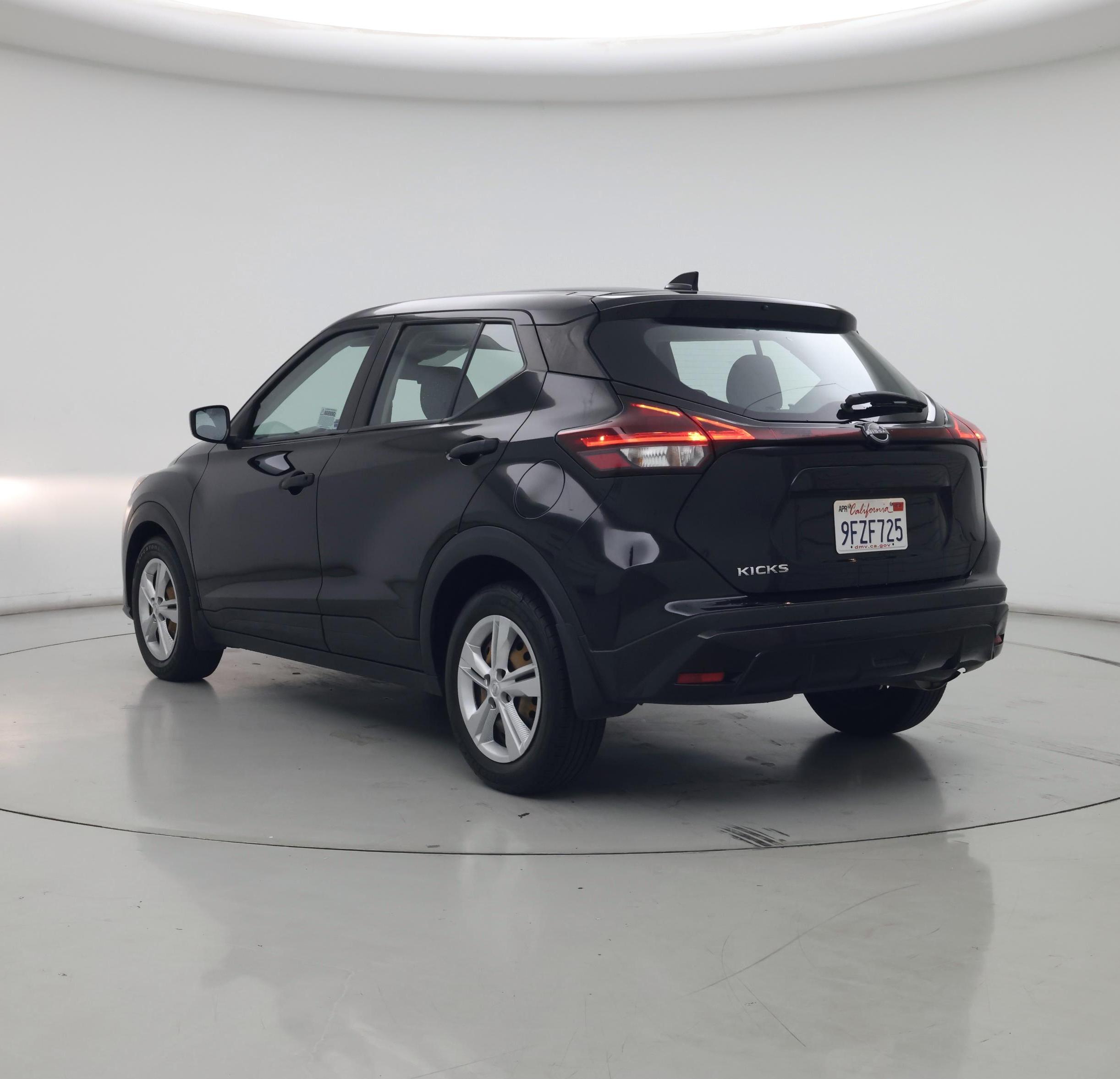 Thumbnail: 2023 Nissan Kicks - 2