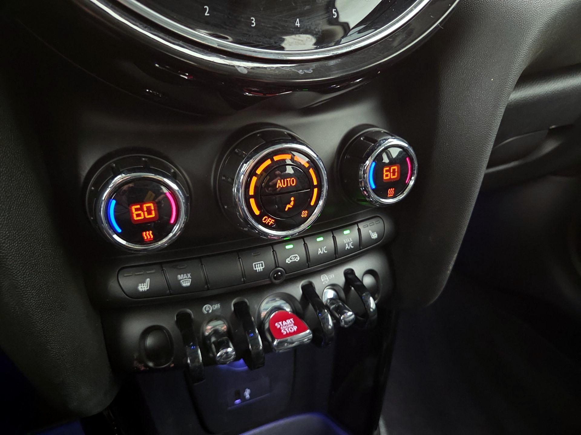 Thumbnail: 2023 MINI Cooper Hardtop - 17