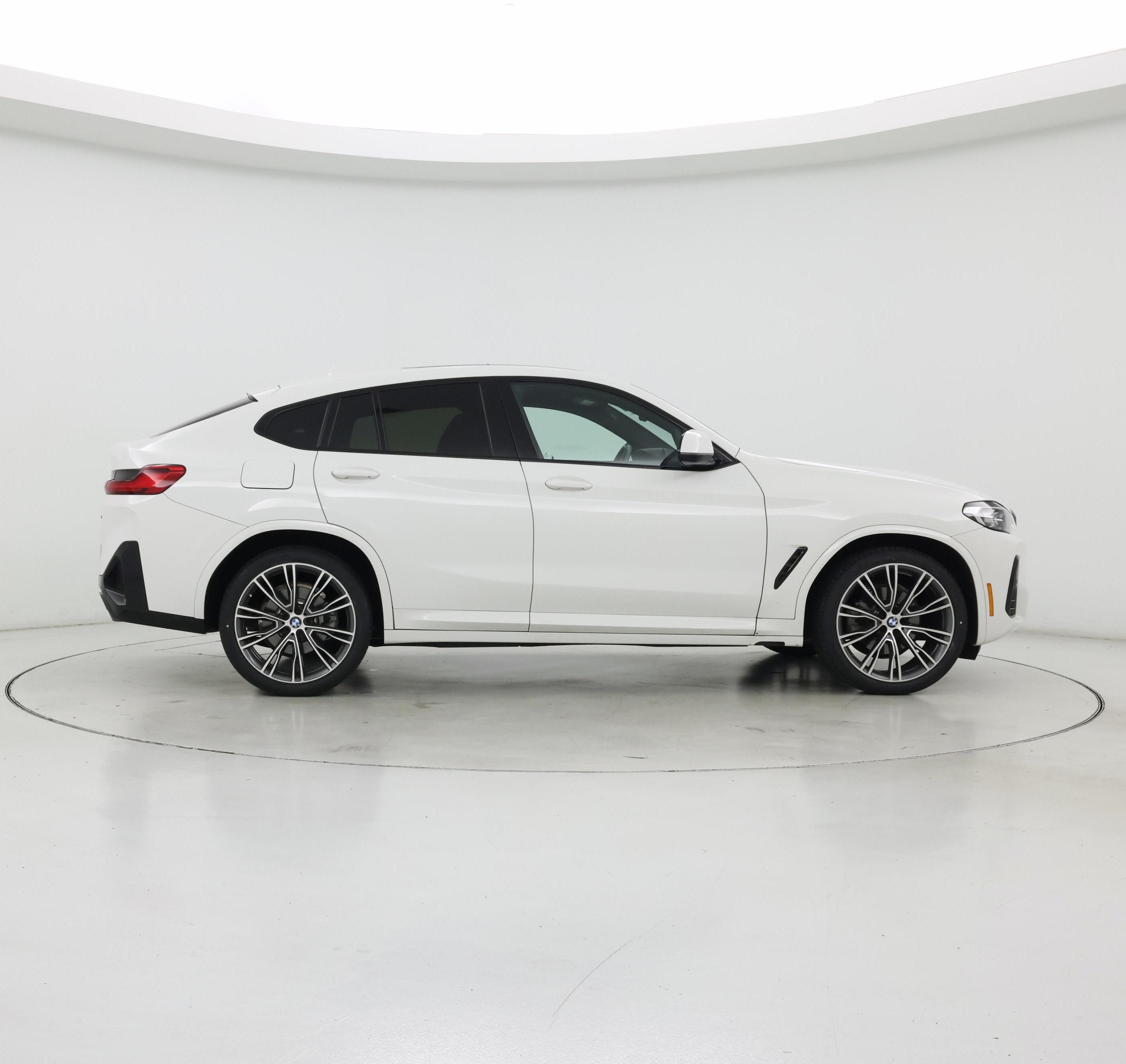 Thumbnail: 2023 BMW X4 - 7