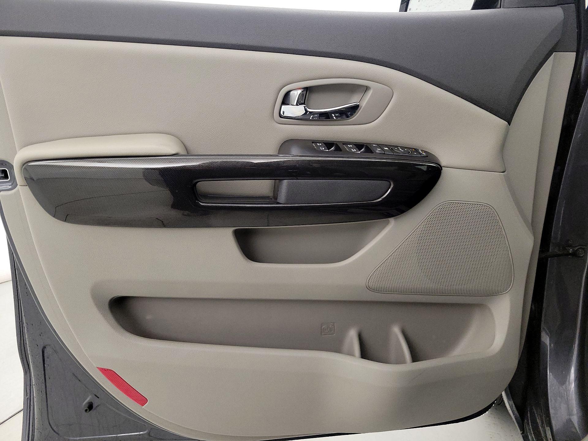 Thumbnail: 2016 Kia Sedona - 12