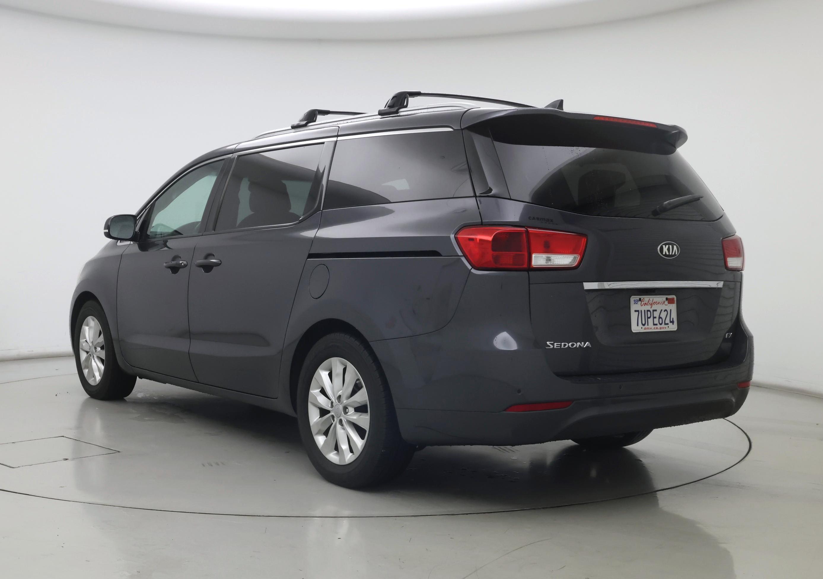 Thumbnail: 2016 Kia Sedona - 2