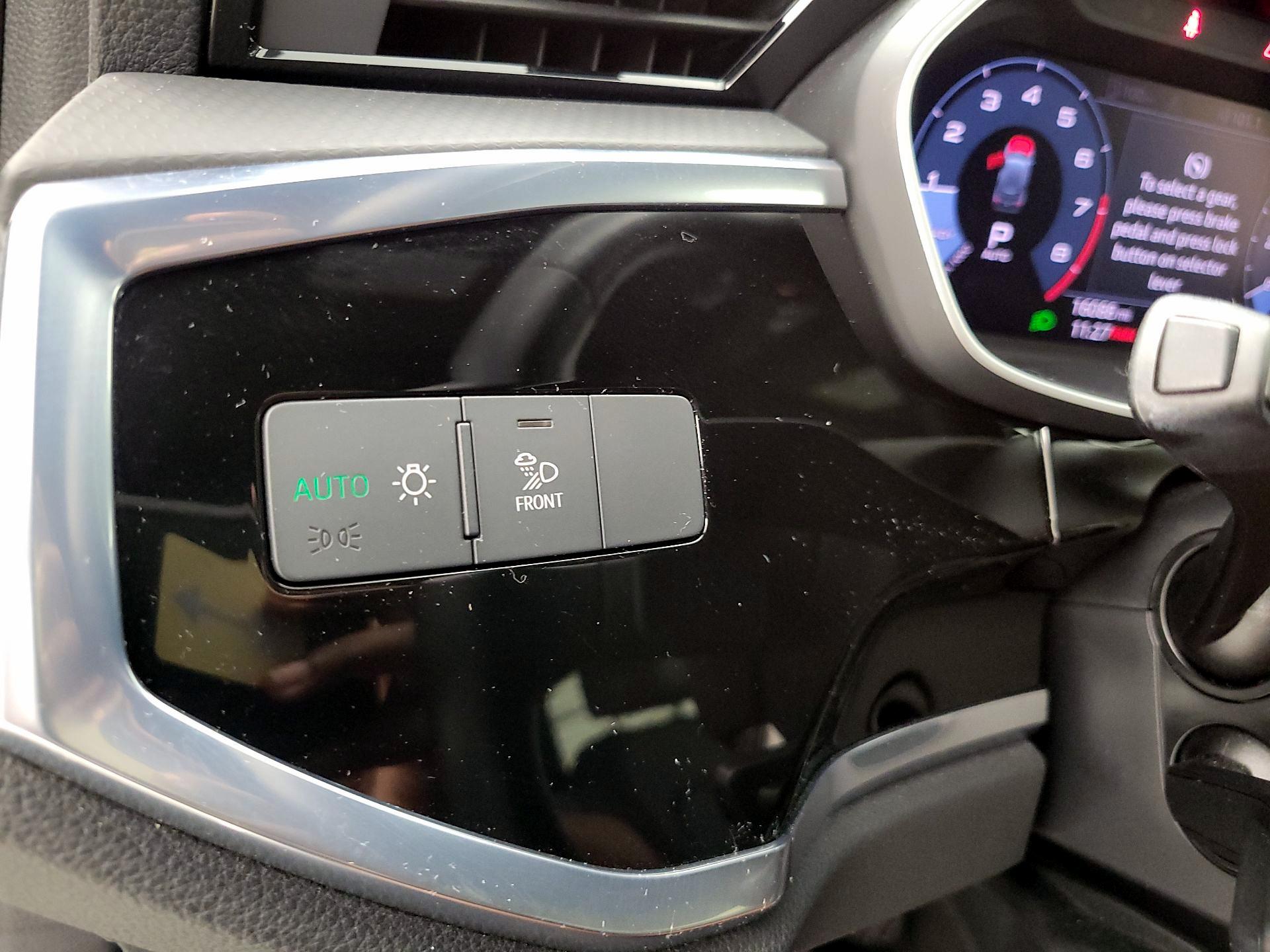 Thumbnail: 2021 Audi Q3 - 13