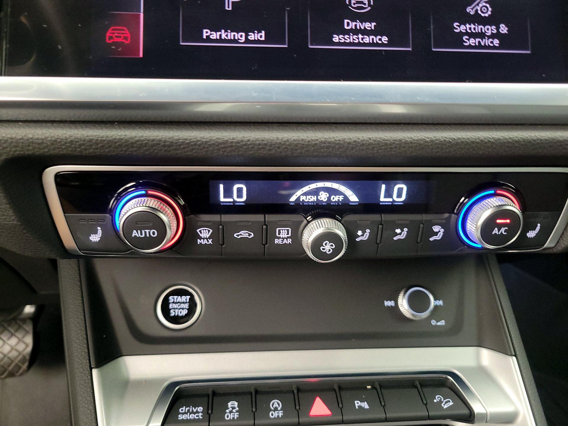 Thumbnail: 2021 Audi Q3 - 16