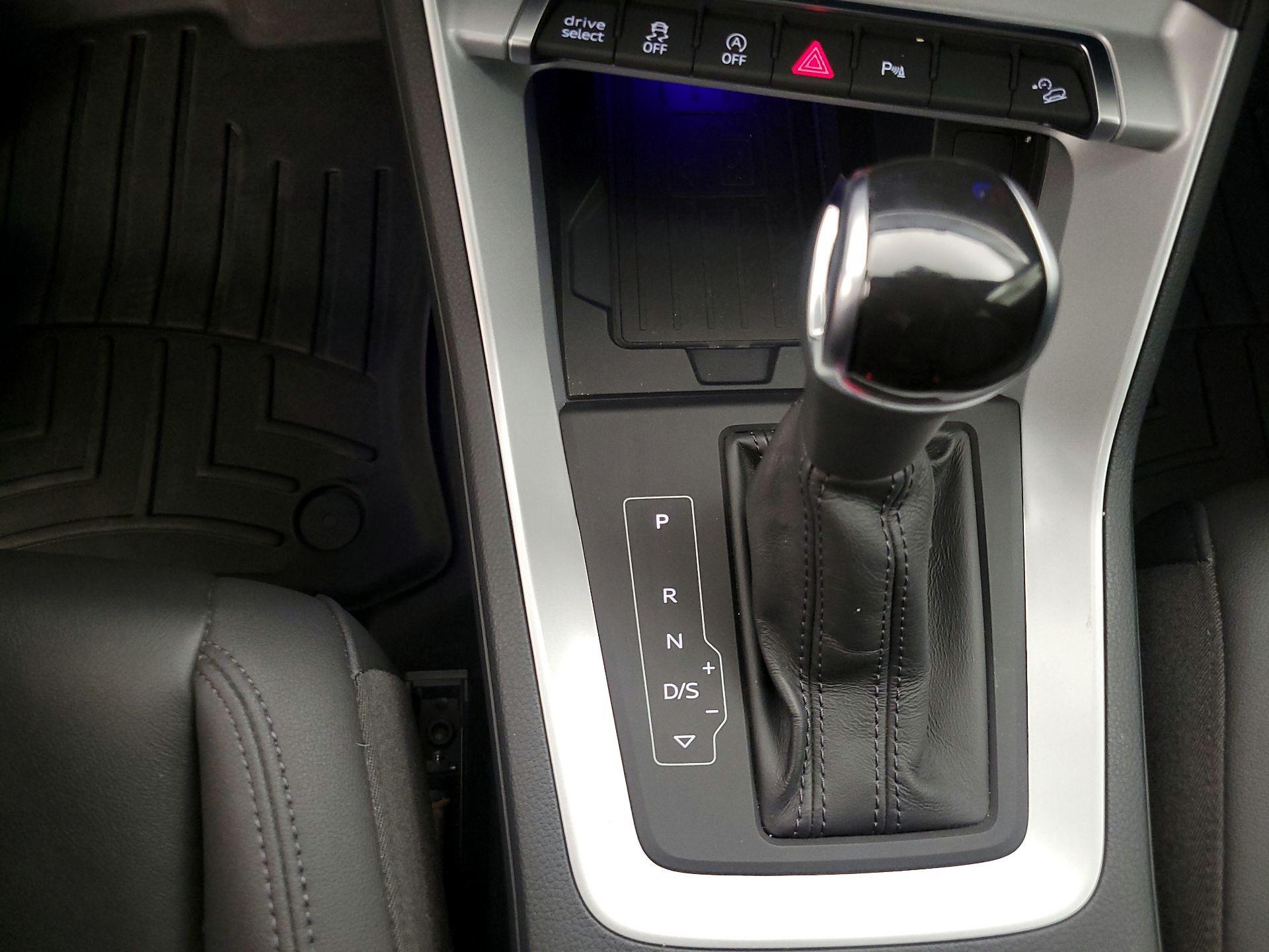 Thumbnail: 2021 Audi Q3 - 17