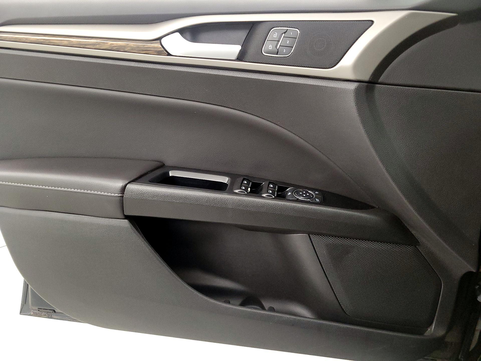 Thumbnail: 2014 Ford Fusion - 12