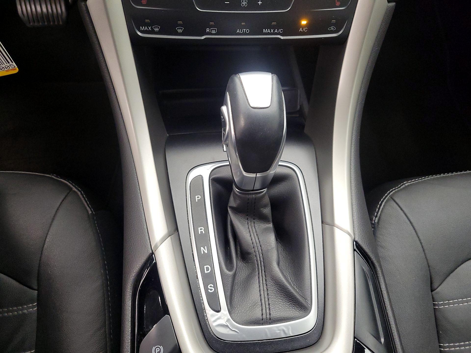 Thumbnail: 2014 Ford Fusion - 17