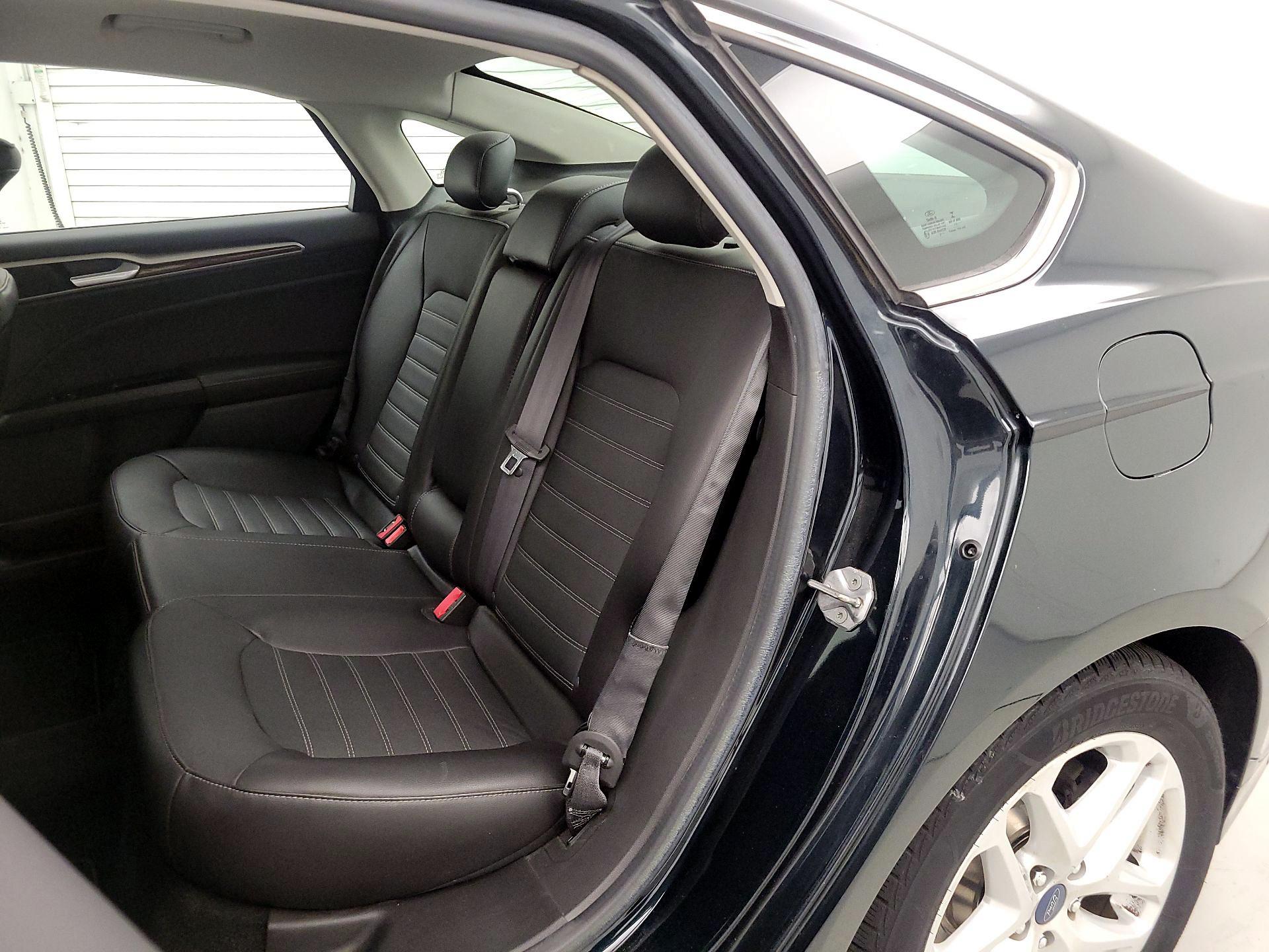 Thumbnail: 2014 Ford Fusion - 19