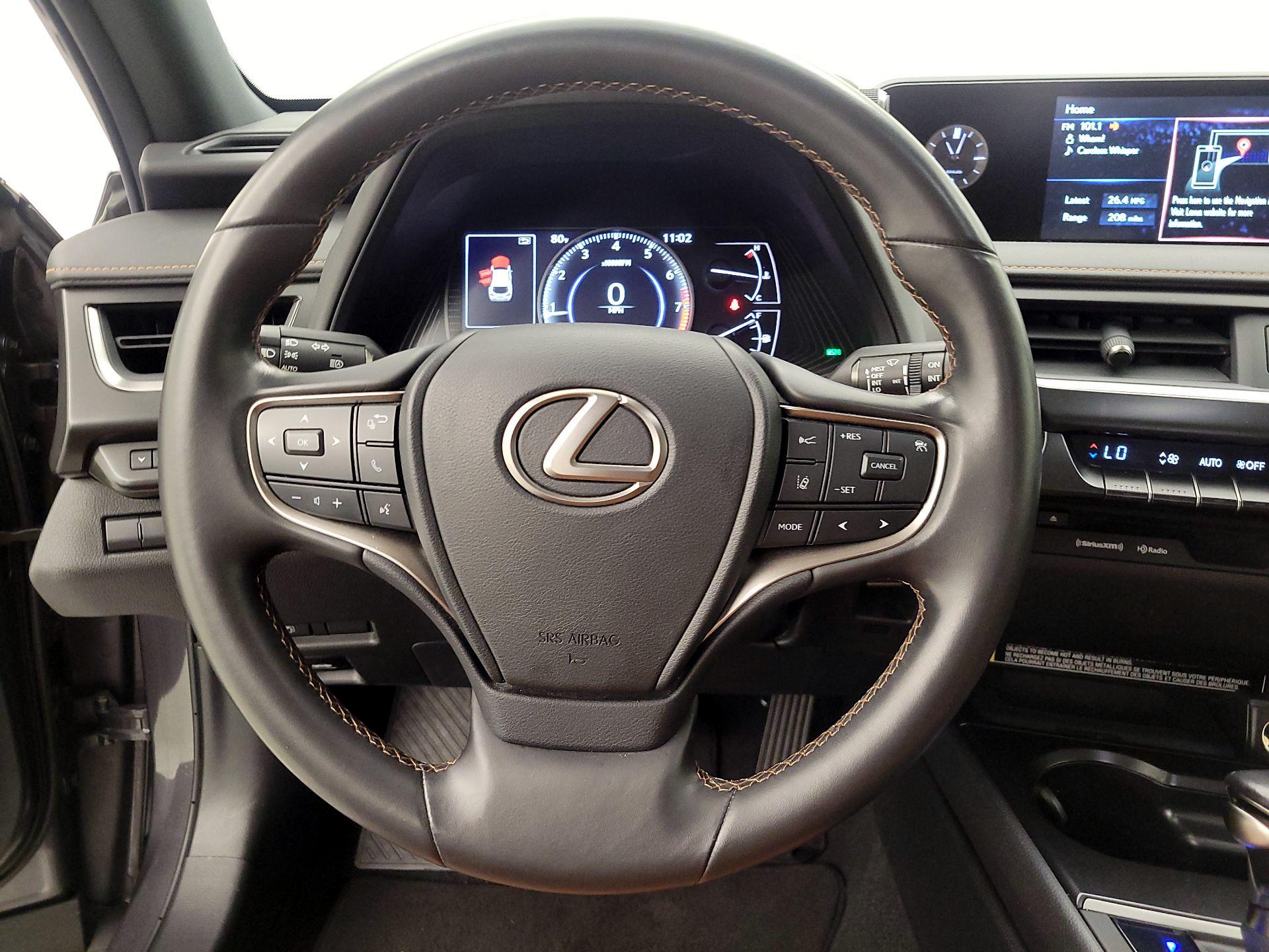 Thumbnail: 2022 Lexus UX - 10