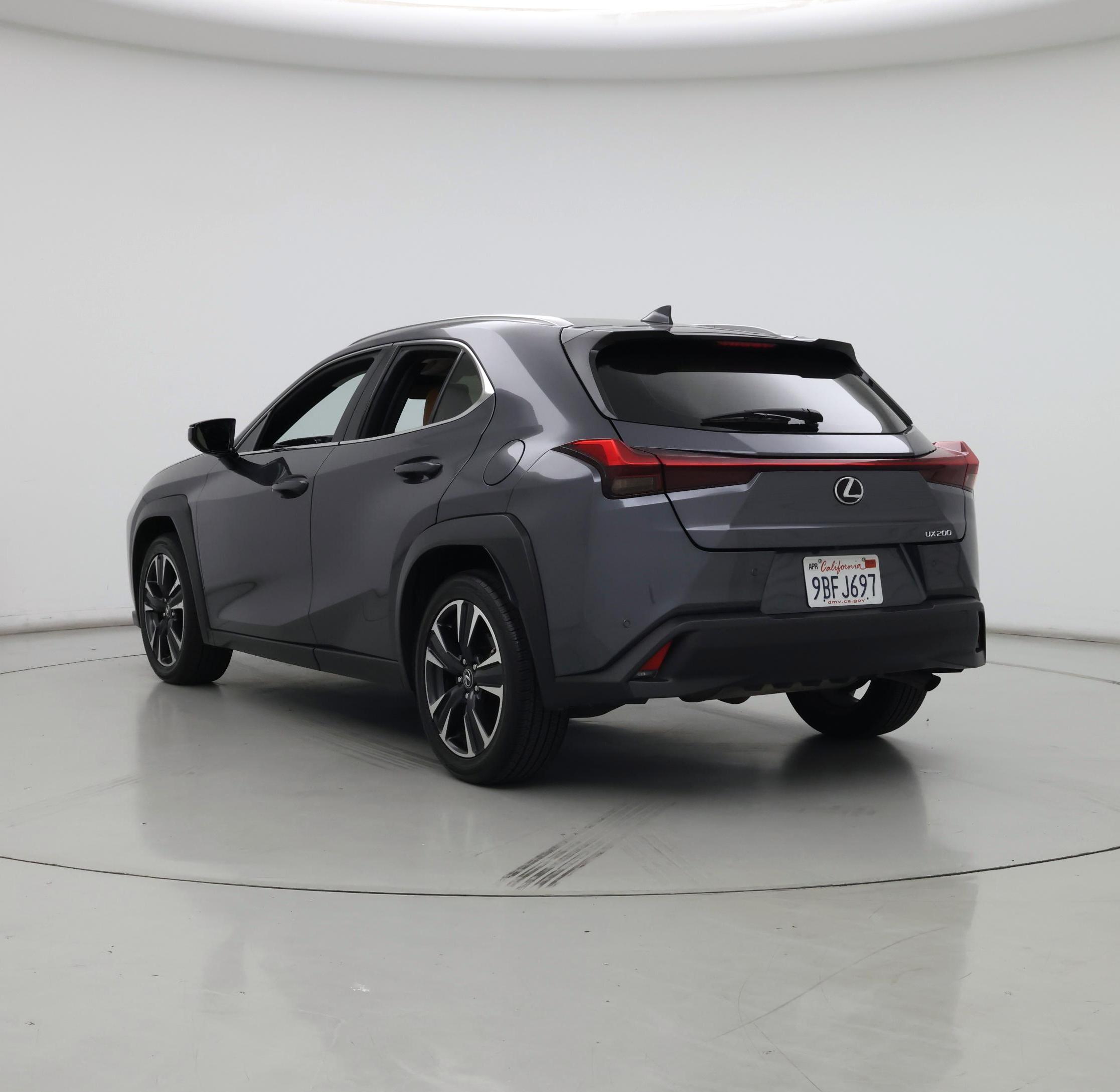 Thumbnail: 2022 Lexus UX - 2