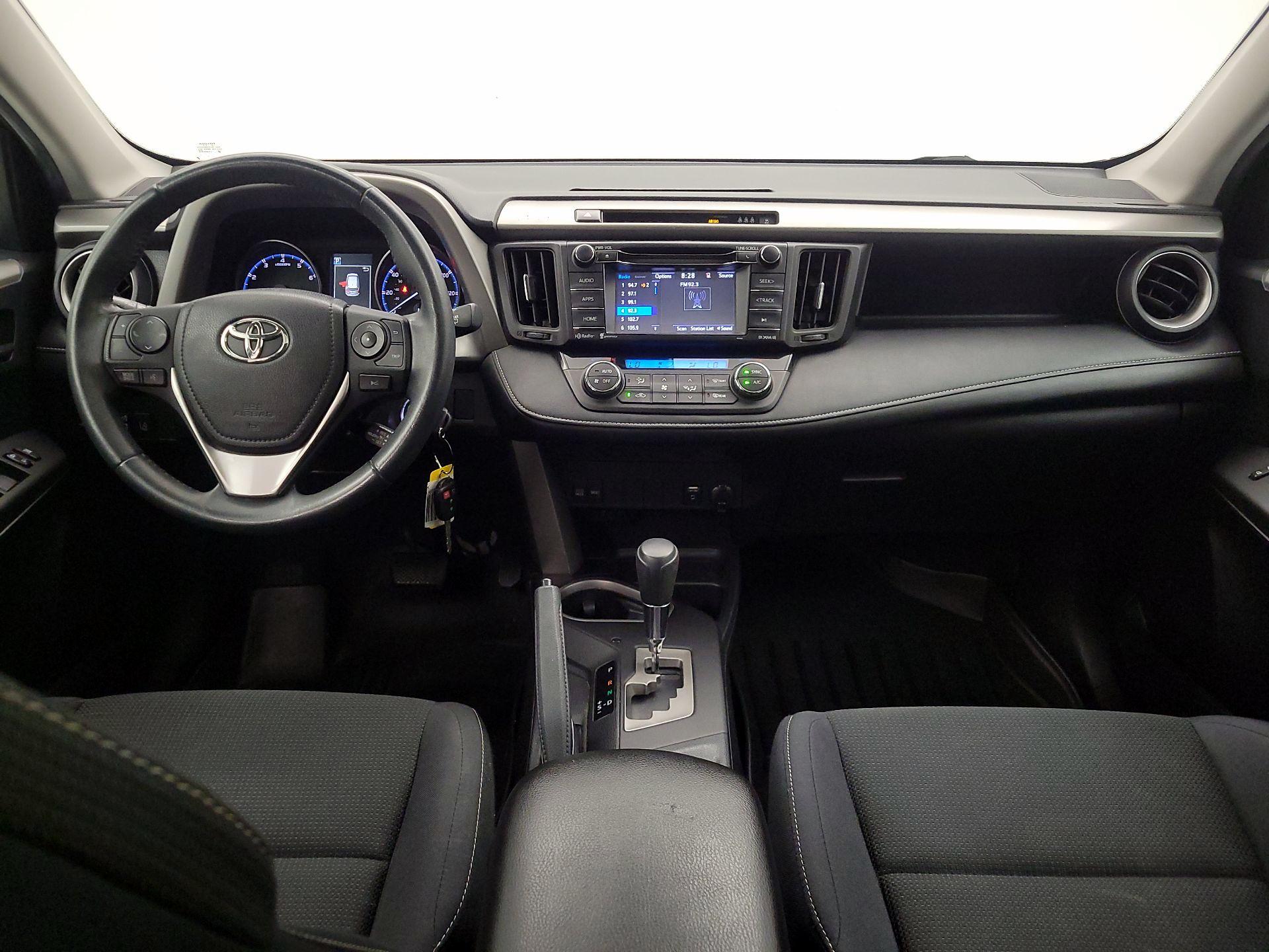 Thumbnail: 2017 Toyota RAV4 - 9