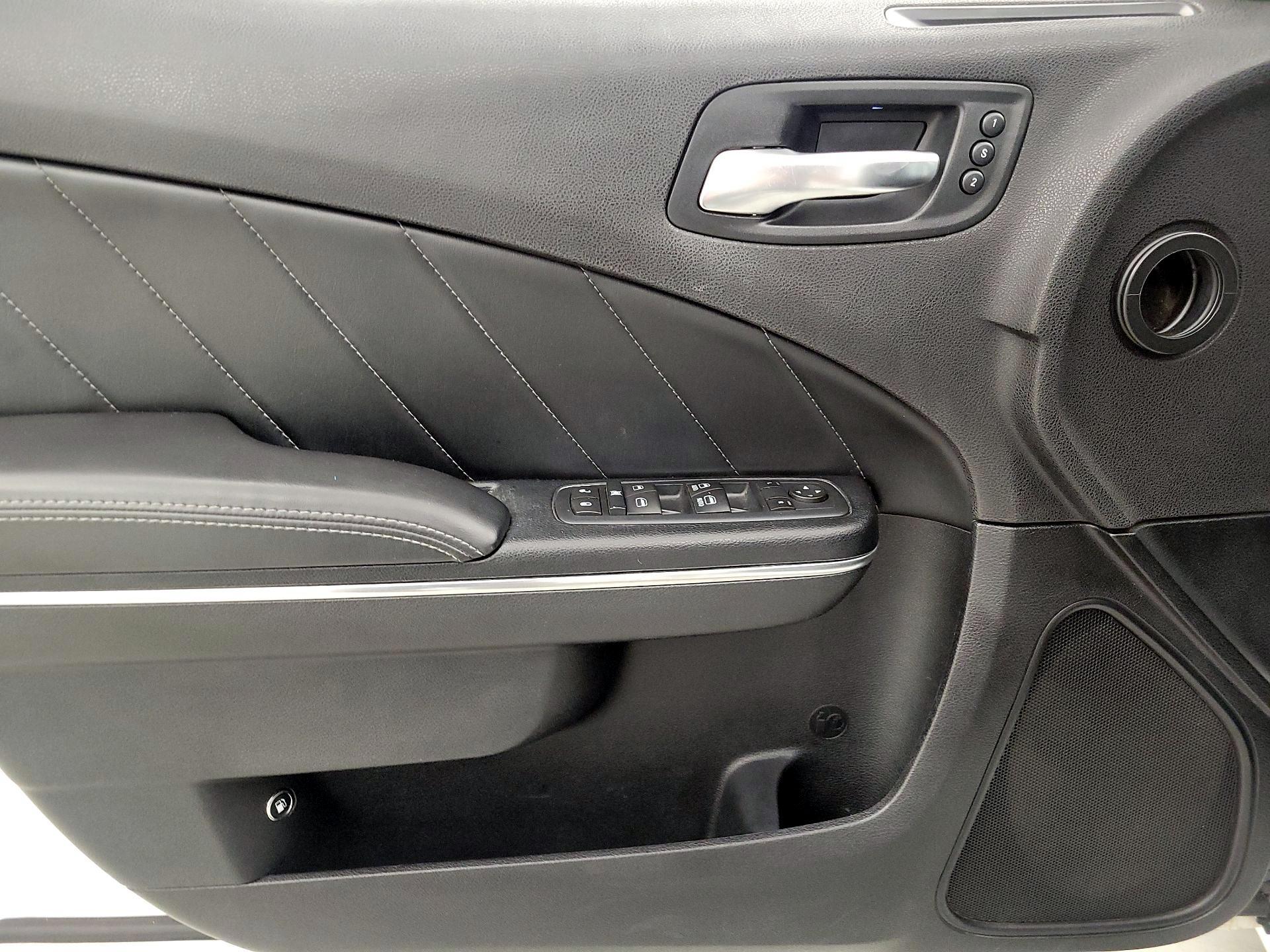 Thumbnail: 2016 Dodge Charger - 12