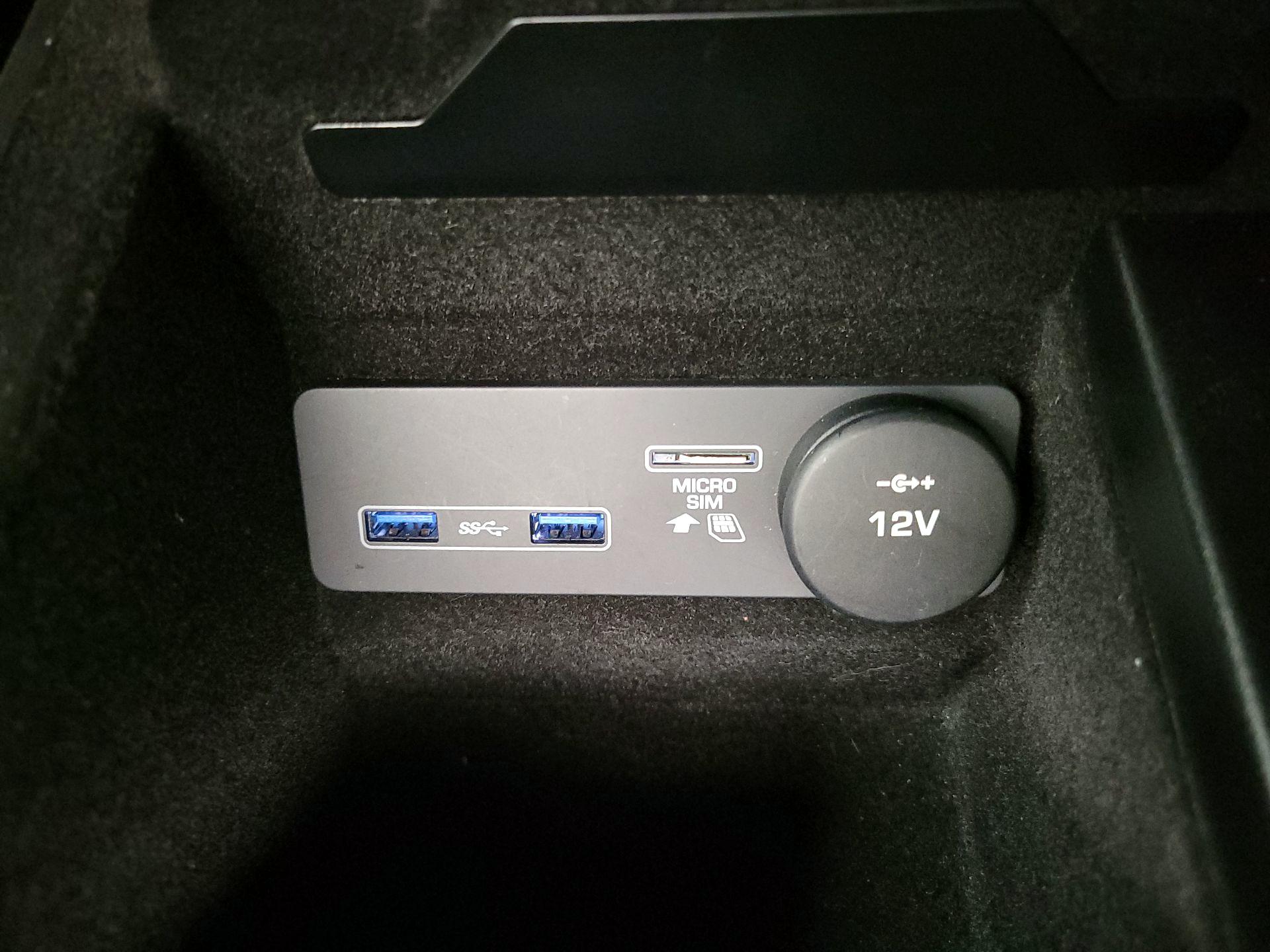 Thumbnail: 2020 Jaguar F-Type - 18