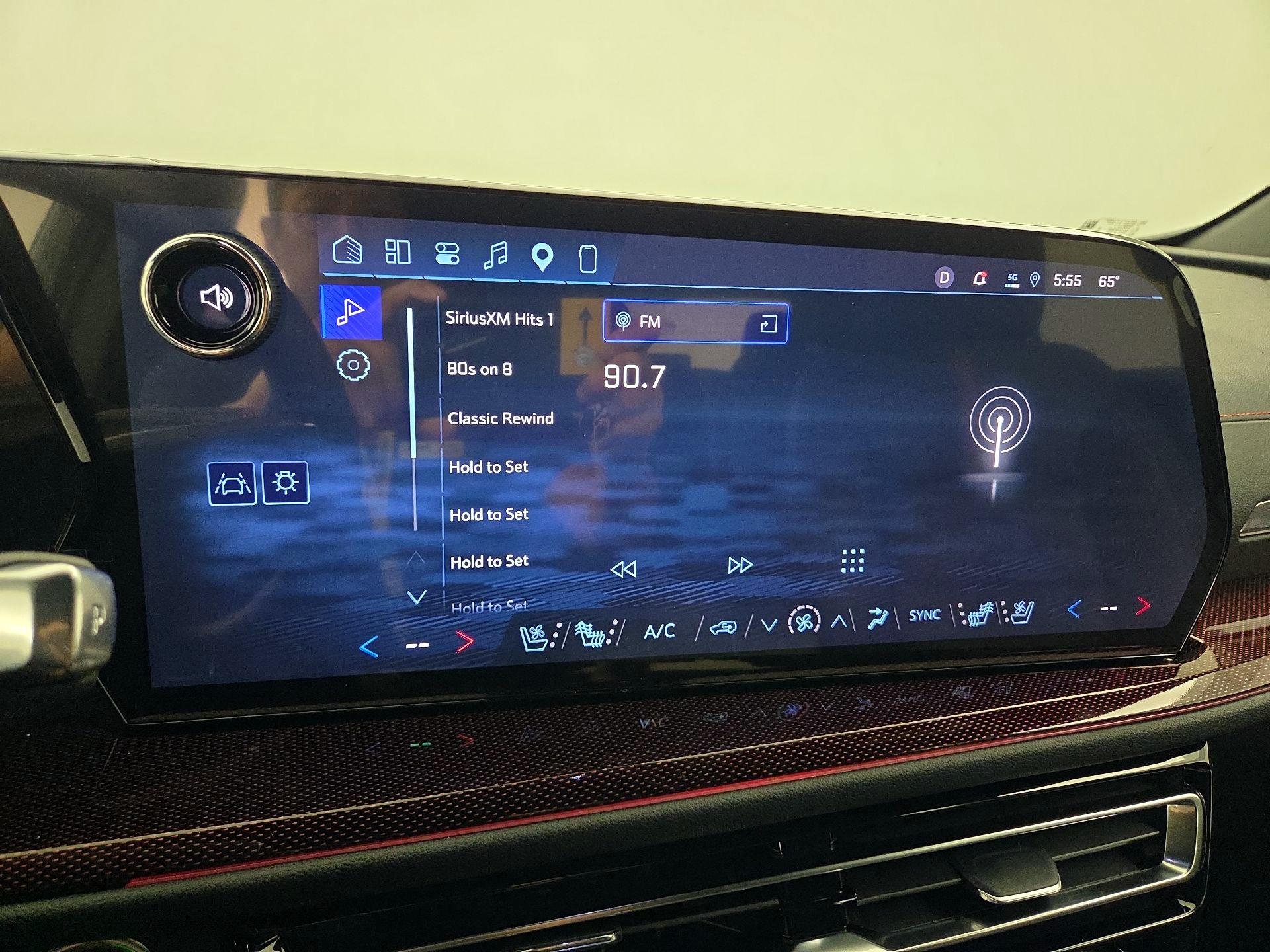 Thumbnail: 2026 Chevrolet Traverse - 16