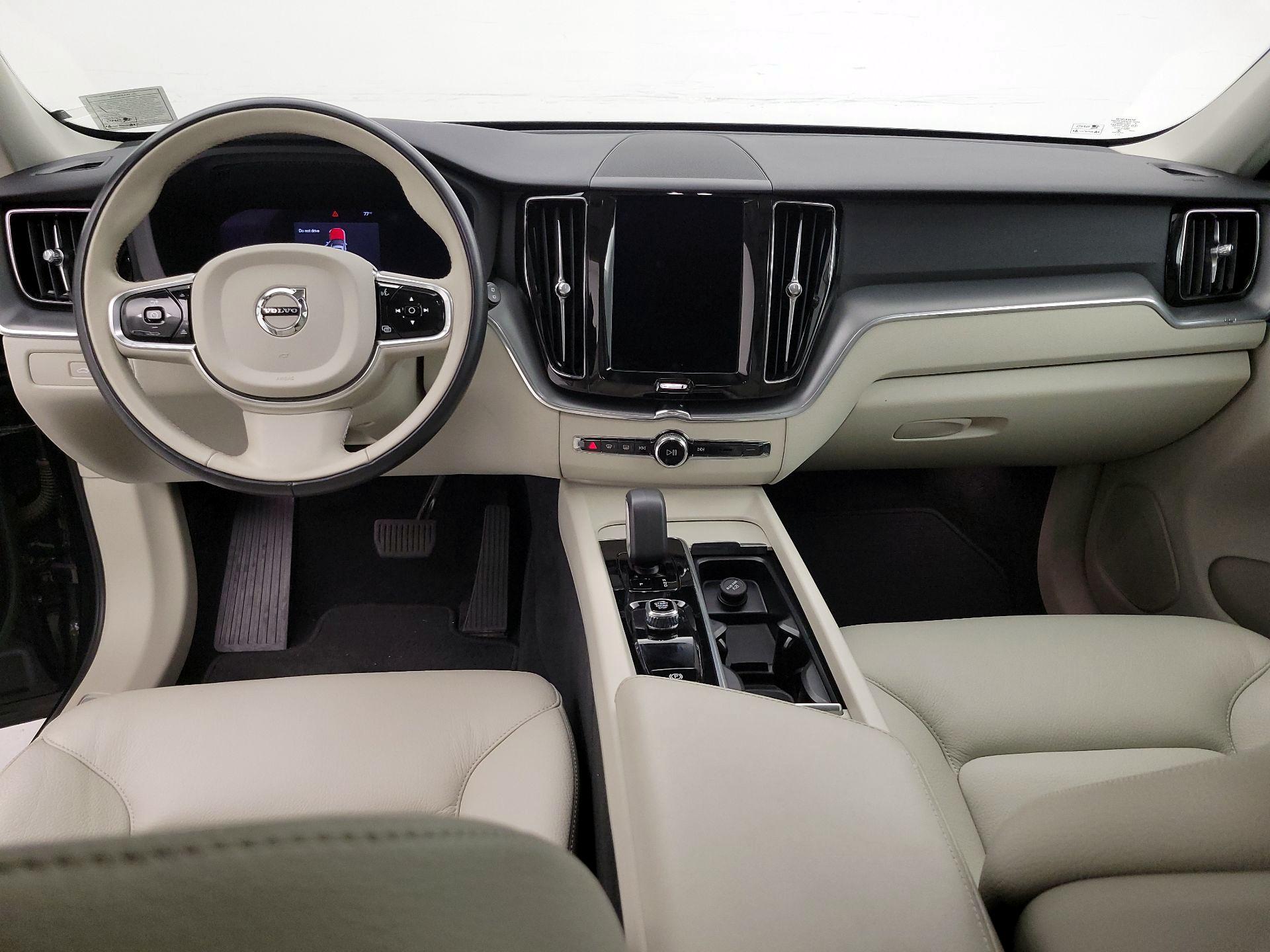 Thumbnail: 2023 Volvo XC60 - 9