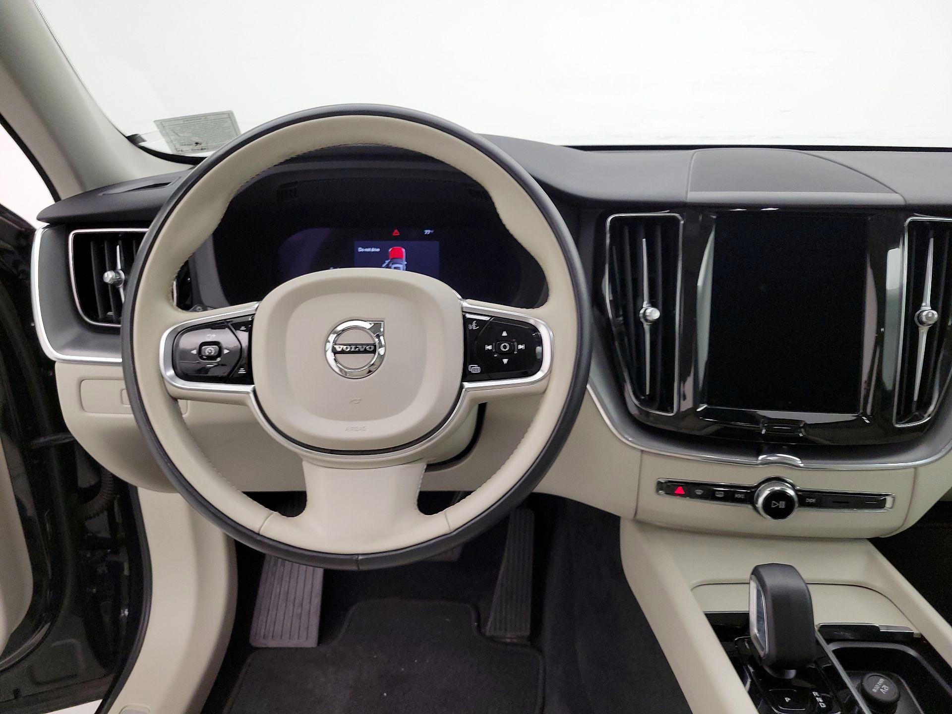 Thumbnail: 2023 Volvo XC60 - 10