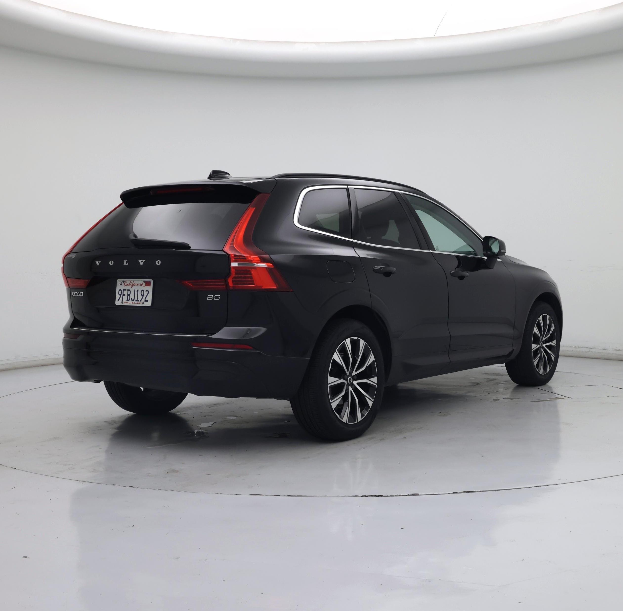 Thumbnail: 2023 Volvo XC60 - 8