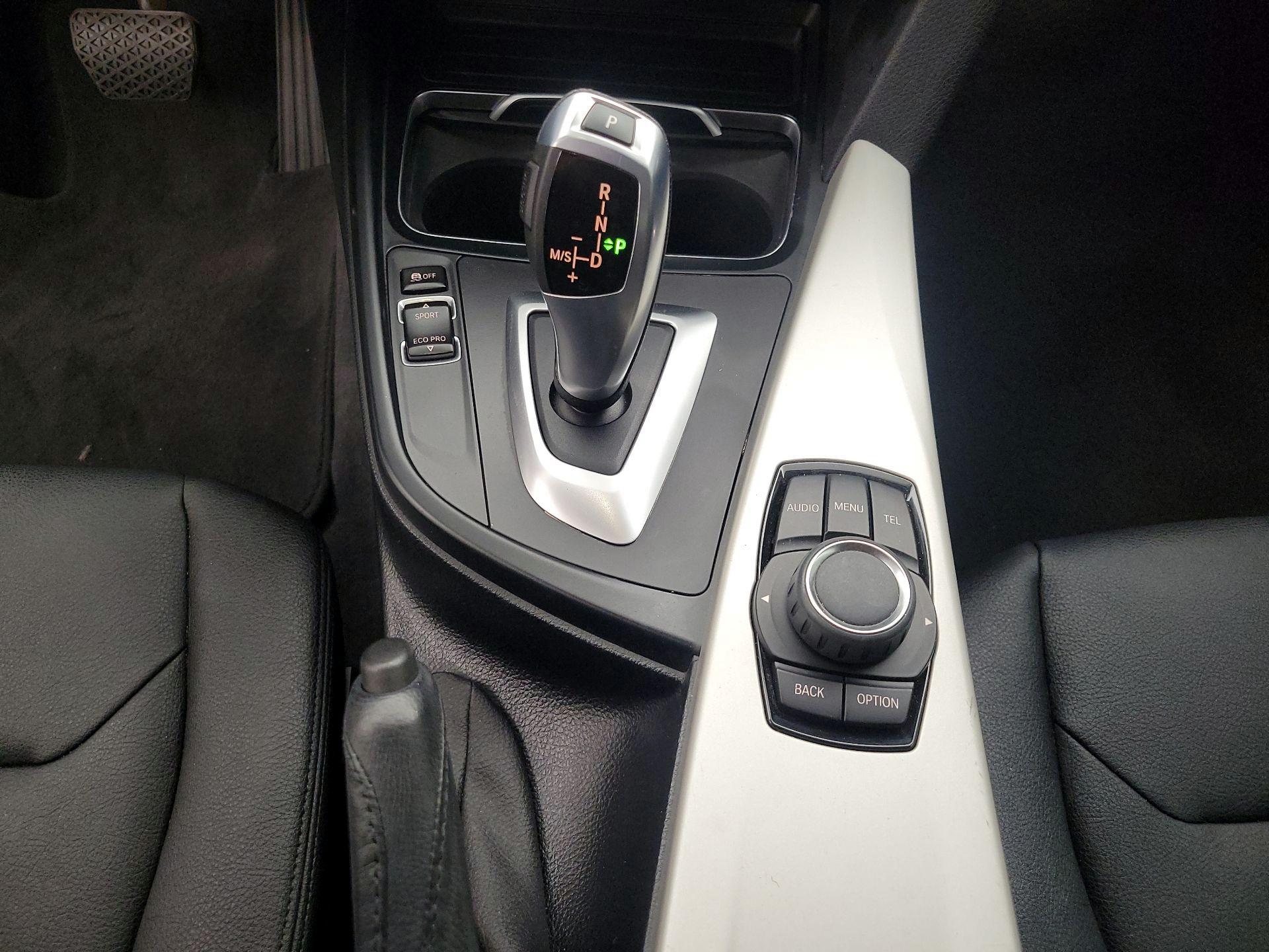 Thumbnail: 2017 BMW 3 Series - 16