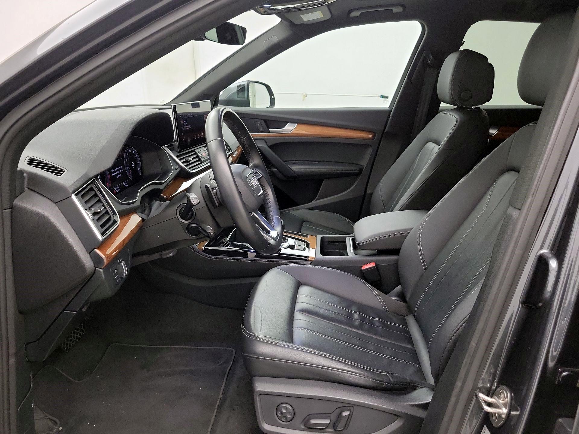 Thumbnail: 2022 Audi Q5 - 11