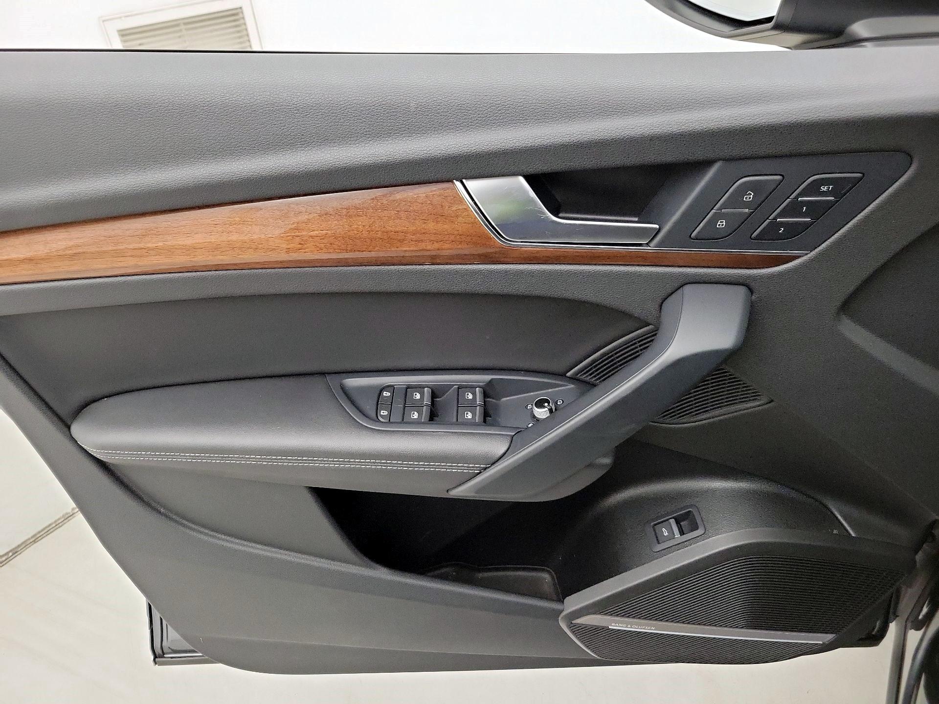 Thumbnail: 2022 Audi Q5 - 12