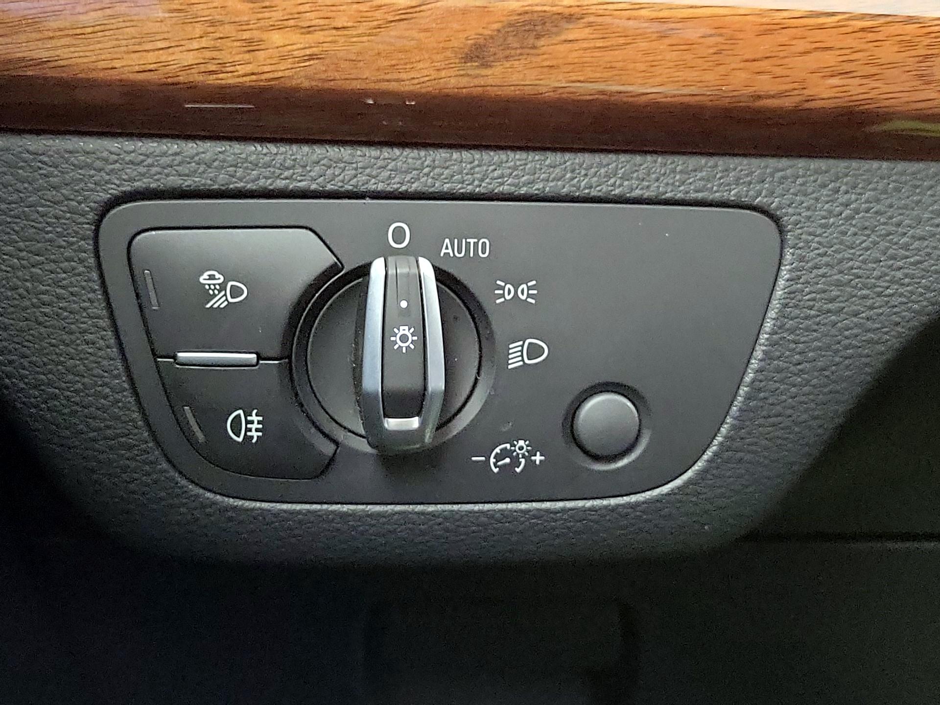 Thumbnail: 2022 Audi Q5 - 13