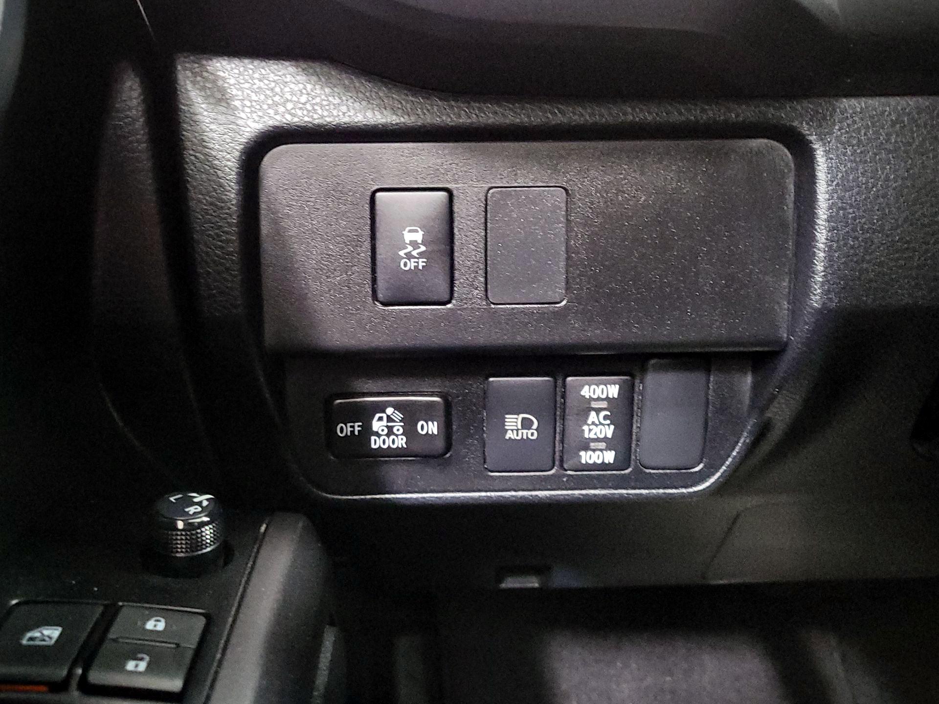 Thumbnail: 2023 Toyota Tacoma - 13