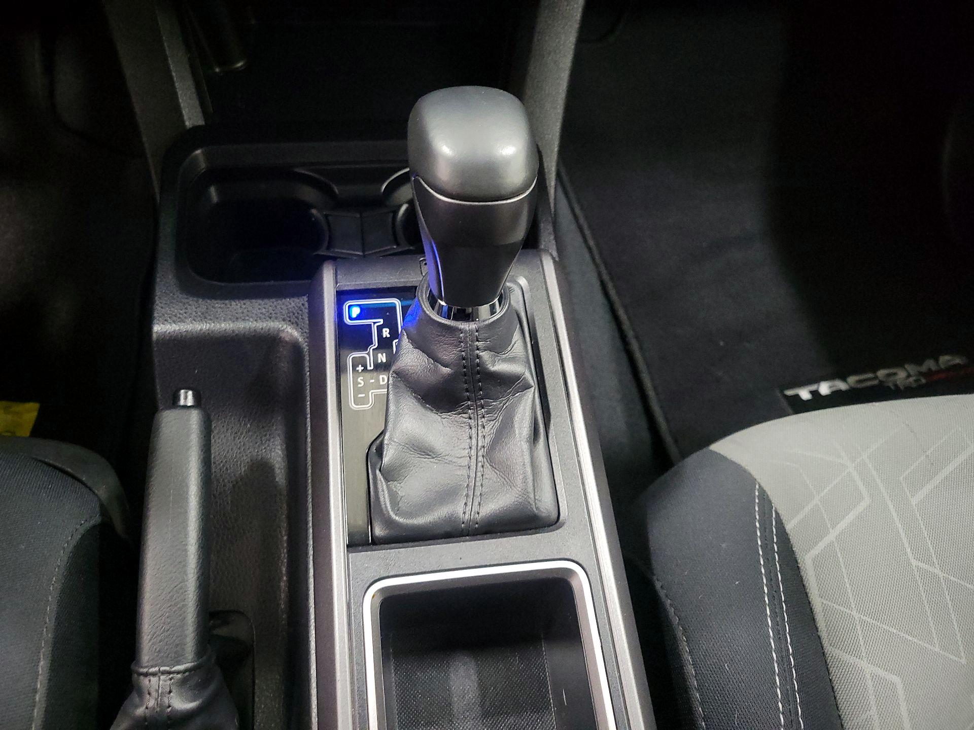 Thumbnail: 2023 Toyota Tacoma - 17