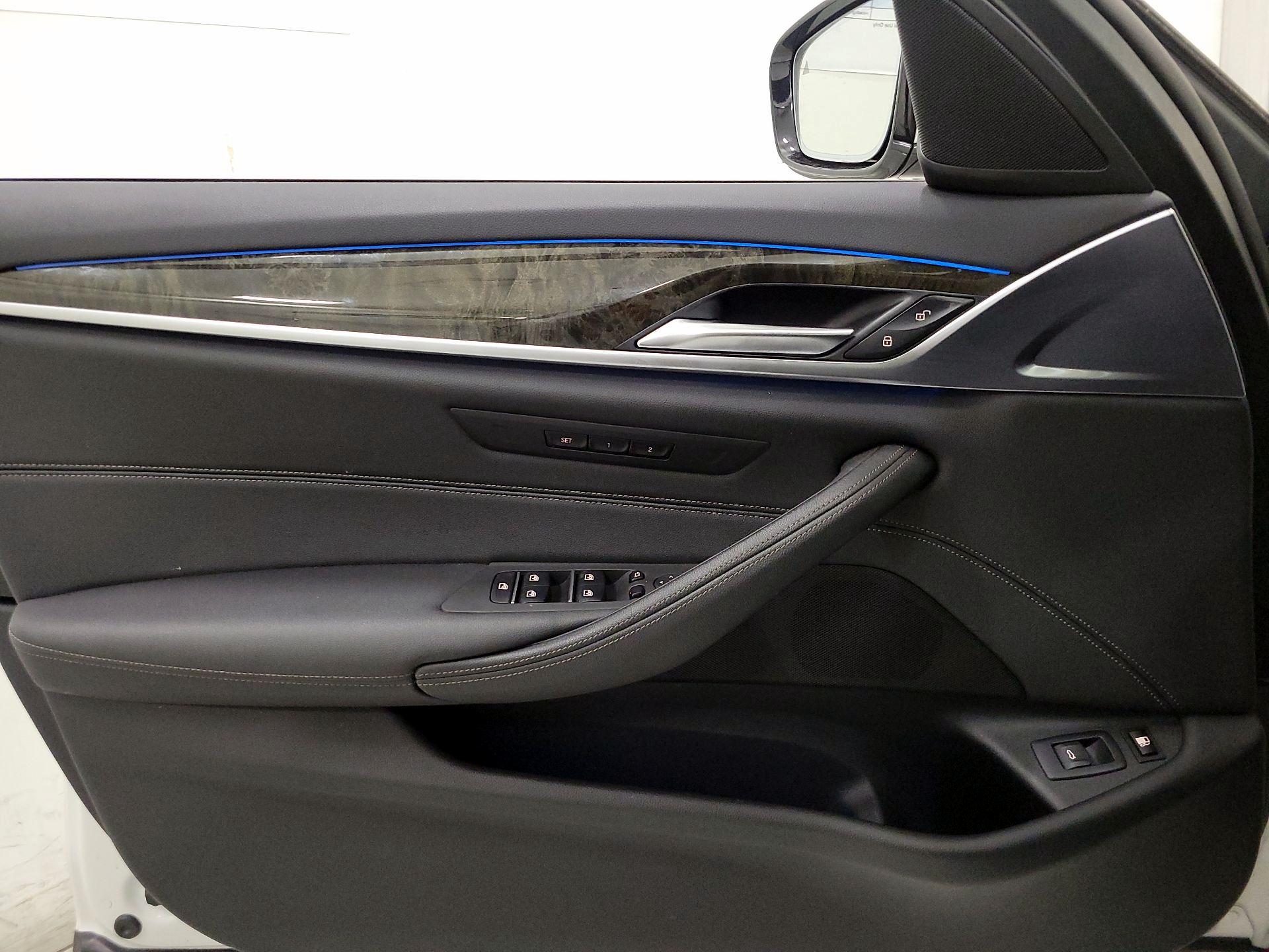 Thumbnail: 2023 BMW 5 Series - 12