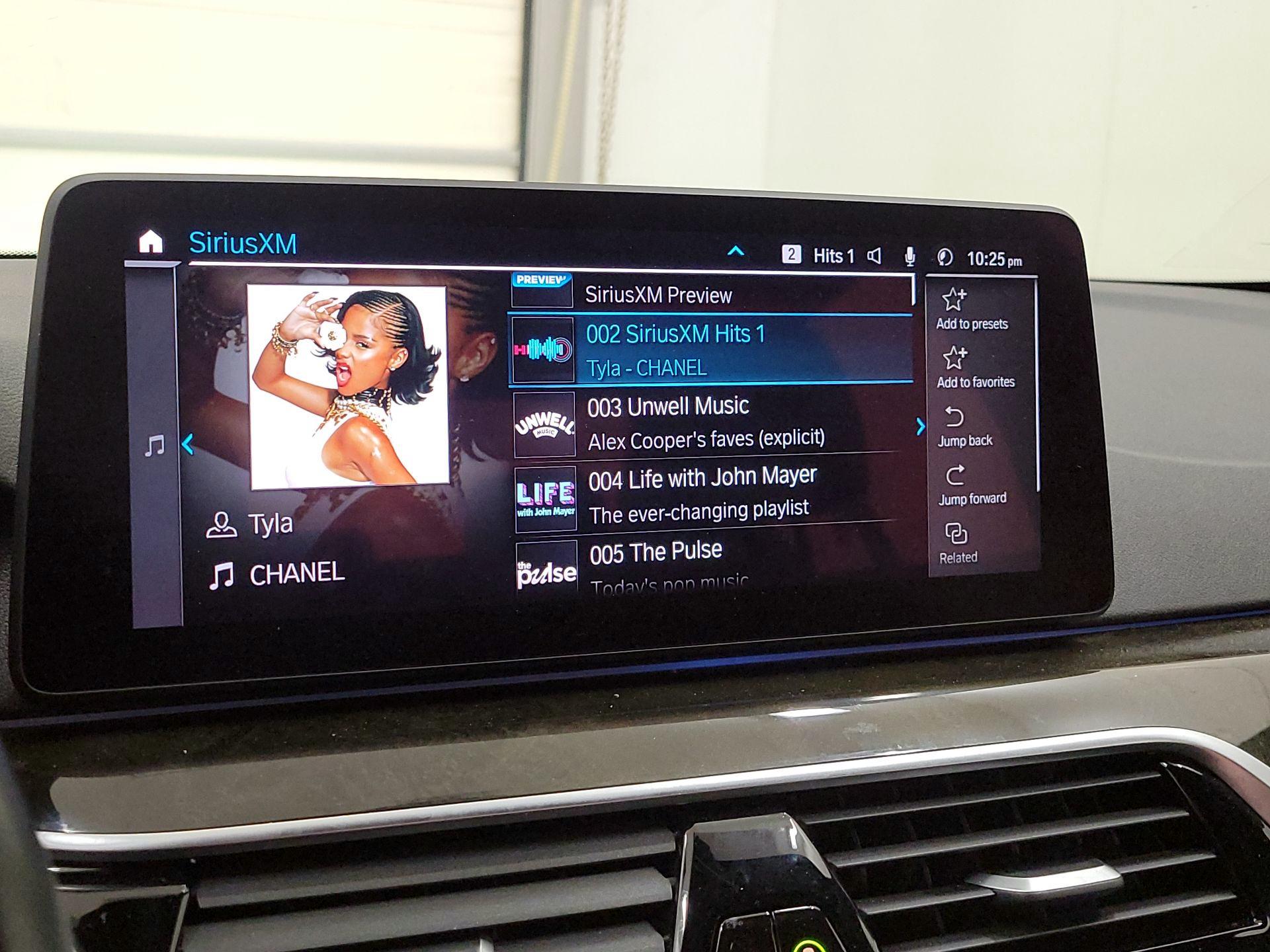 Thumbnail: 2023 BMW 5 Series - 16