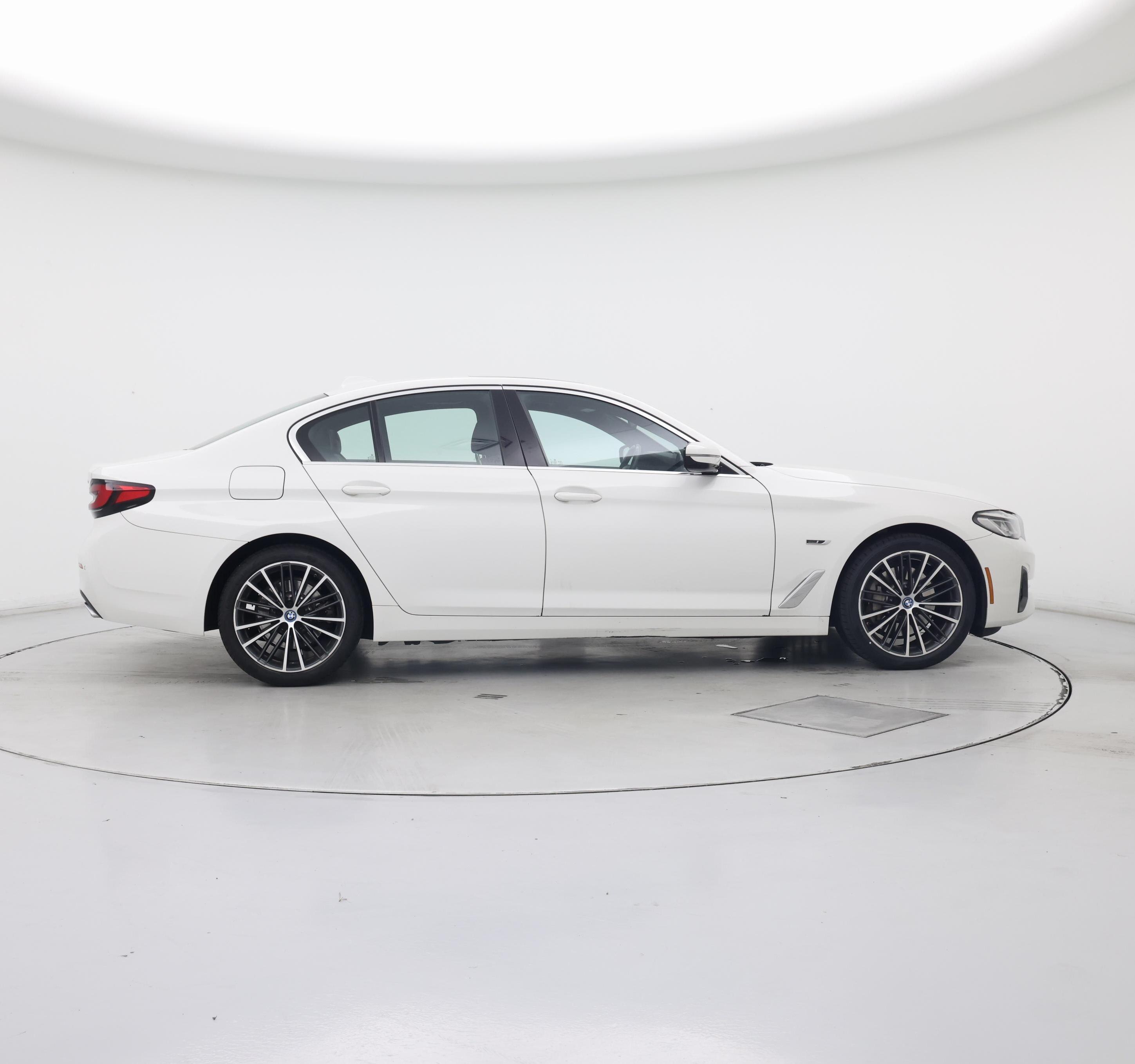 Thumbnail: 2023 BMW 5 Series - 7