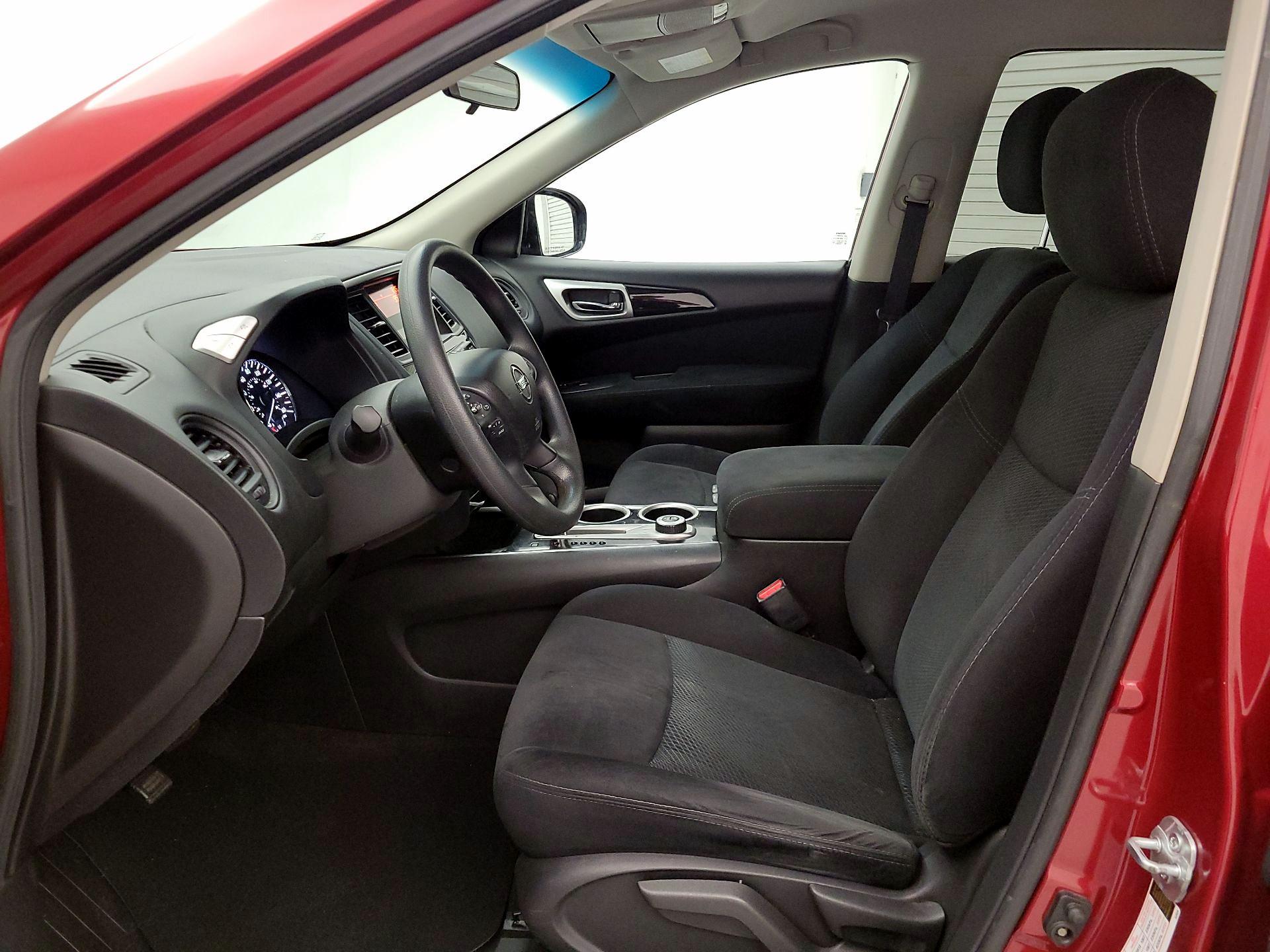 Thumbnail: 2016 Nissan Pathfinder - 11