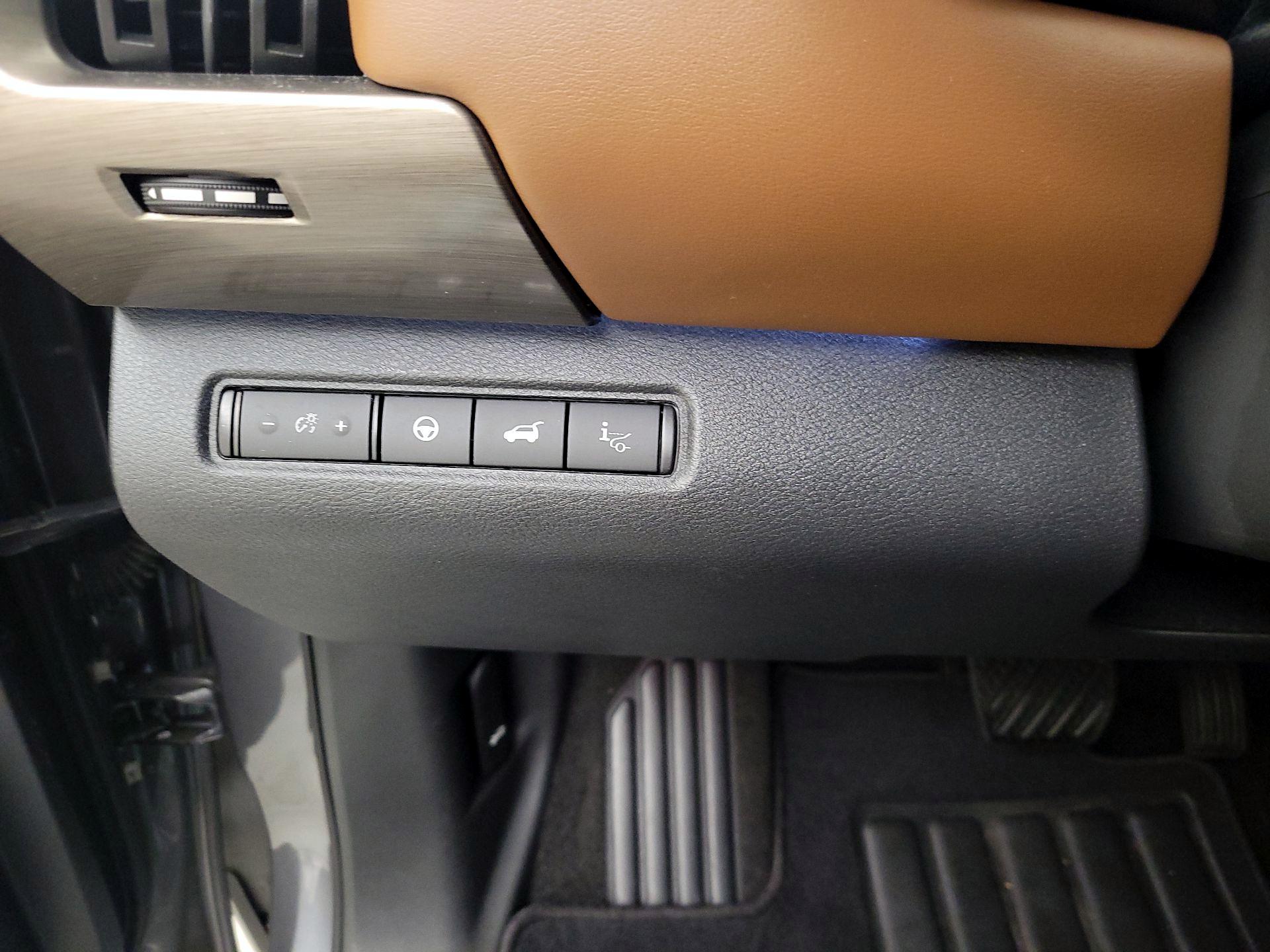 Thumbnail: 2023 Nissan Pathfinder - 13