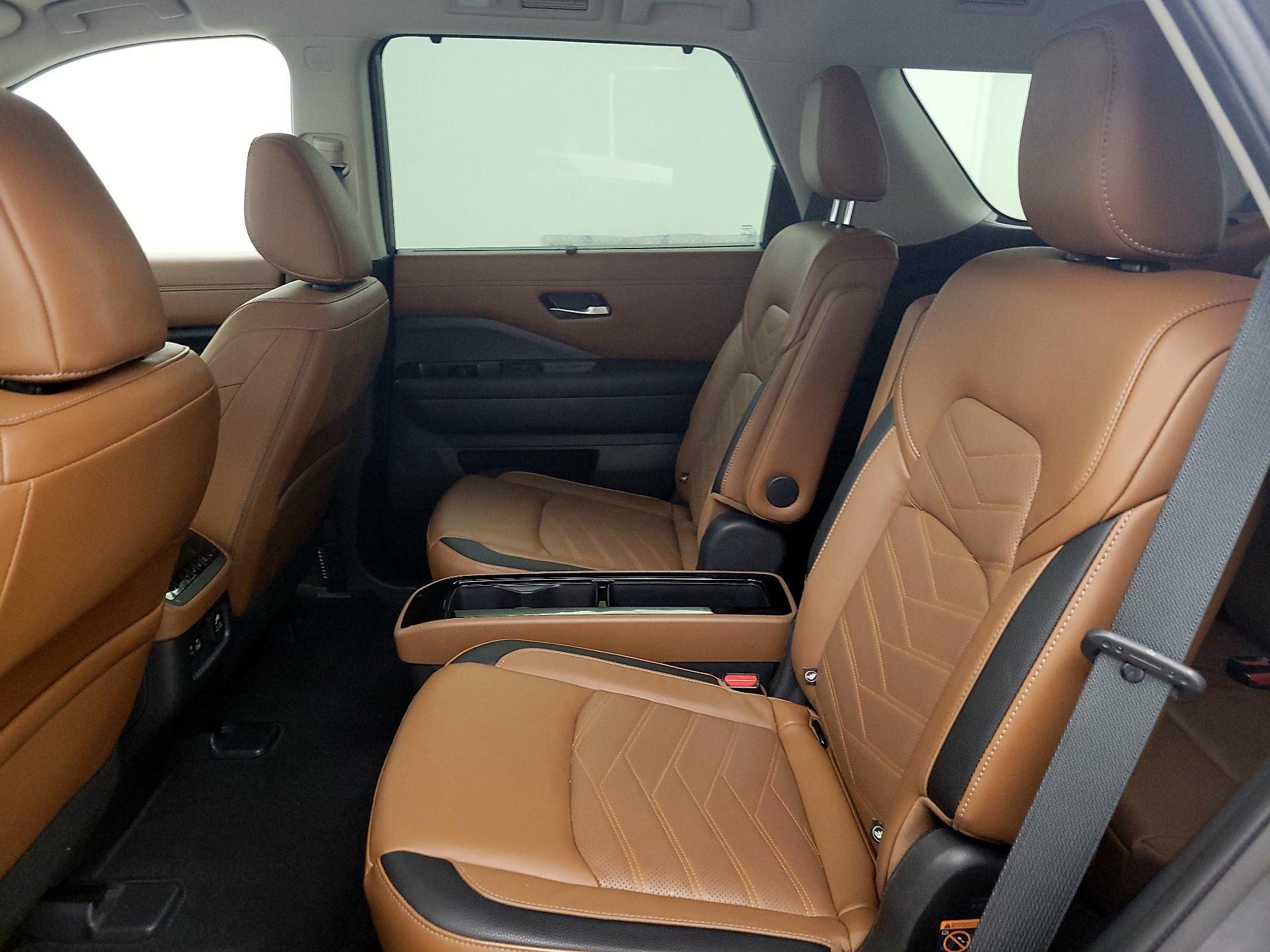 Thumbnail: 2023 Nissan Pathfinder - 20