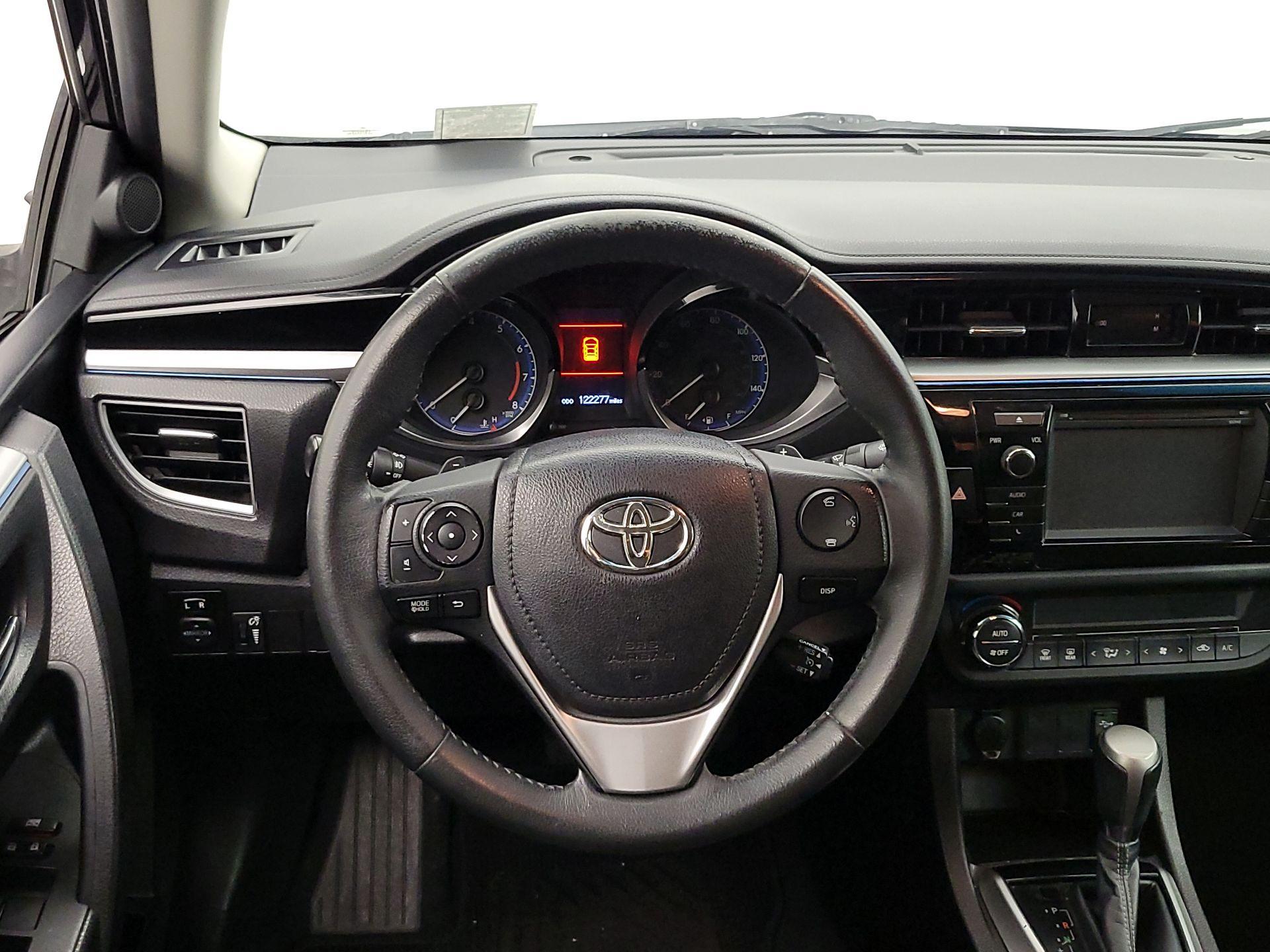 Thumbnail: 2014 Toyota Corolla - 10