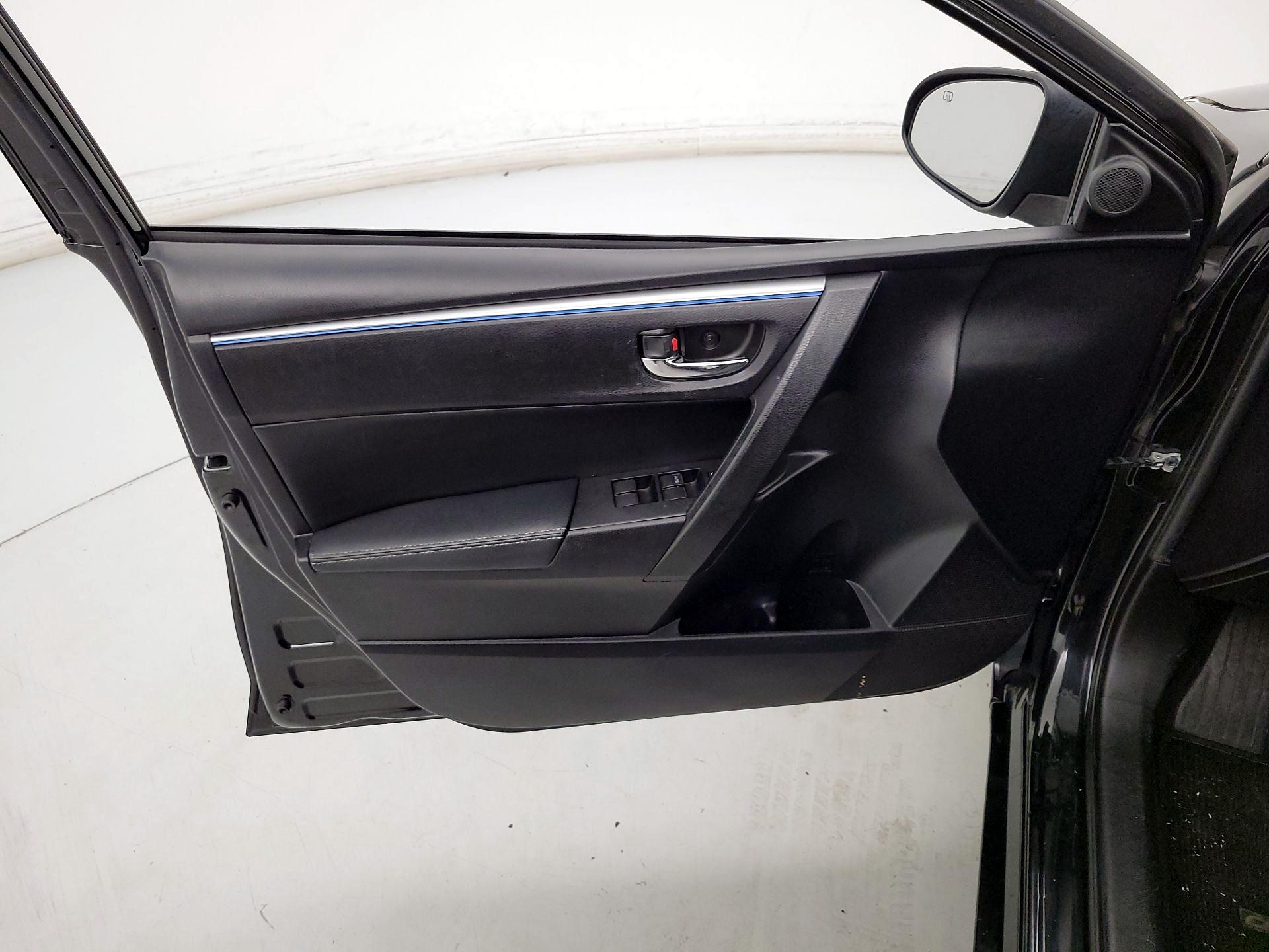 Thumbnail: 2014 Toyota Corolla - 12