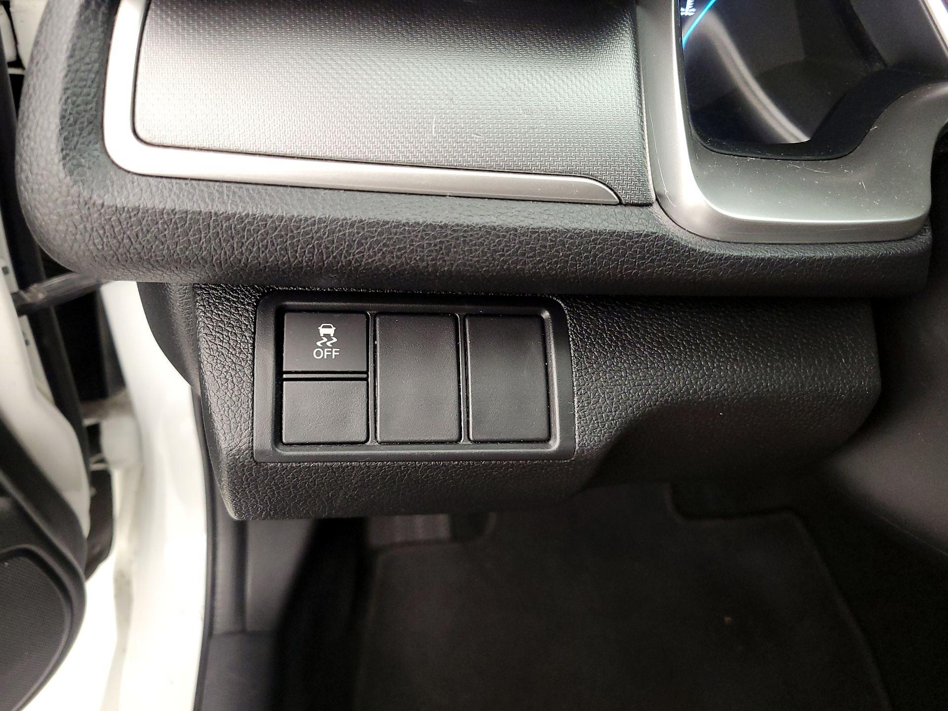 Thumbnail: 2016 Honda Civic - 13