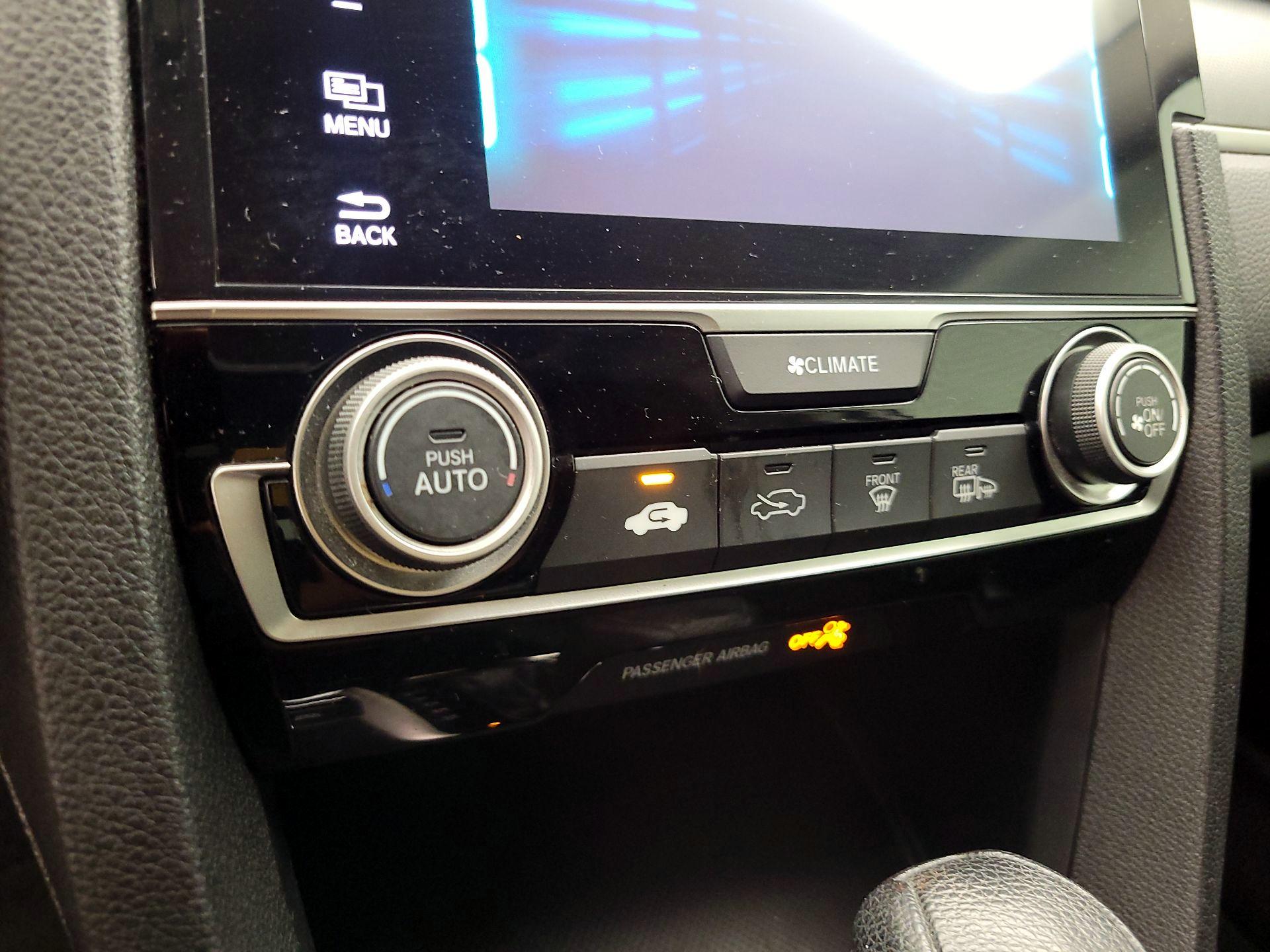 Thumbnail: 2016 Honda Civic - 16