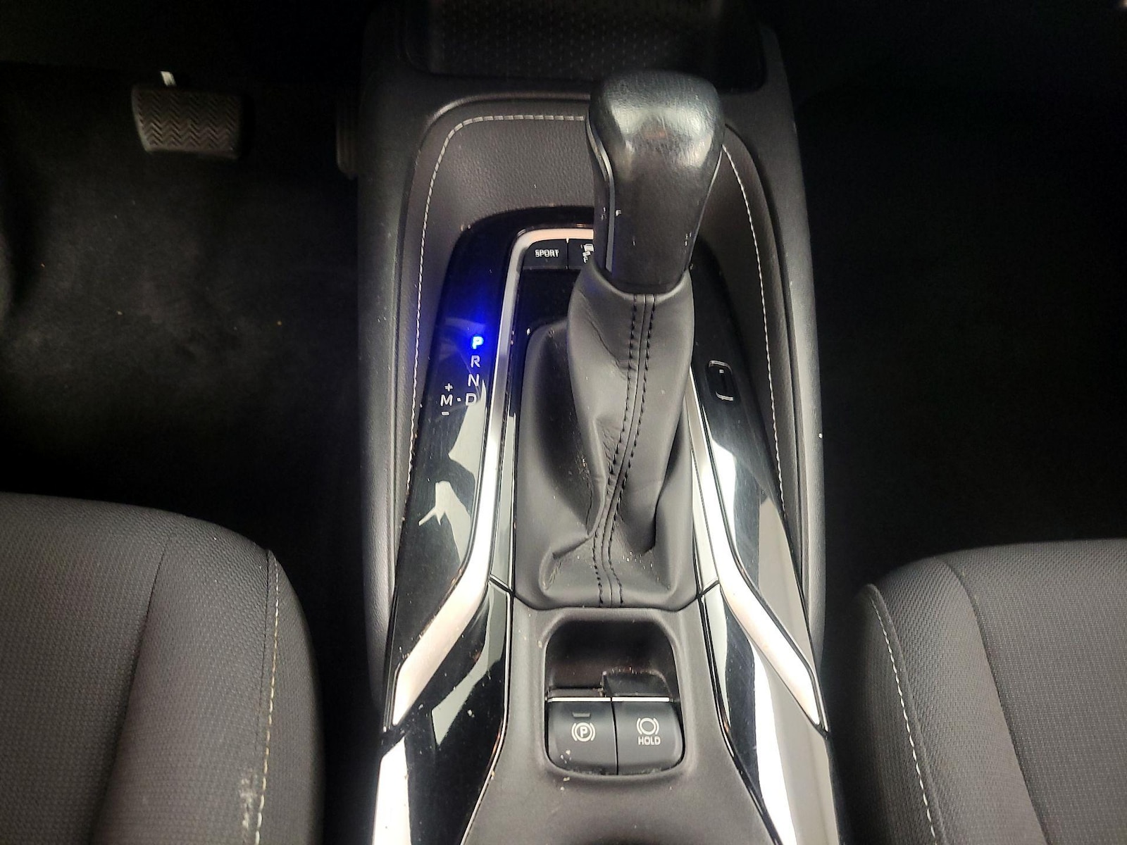2022 Toyota Corolla Hatchback SE - Photo 18